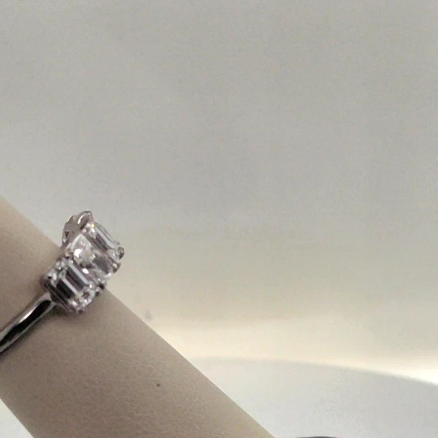 5 DIAMOND PLATINUM BAND 3.06CTW