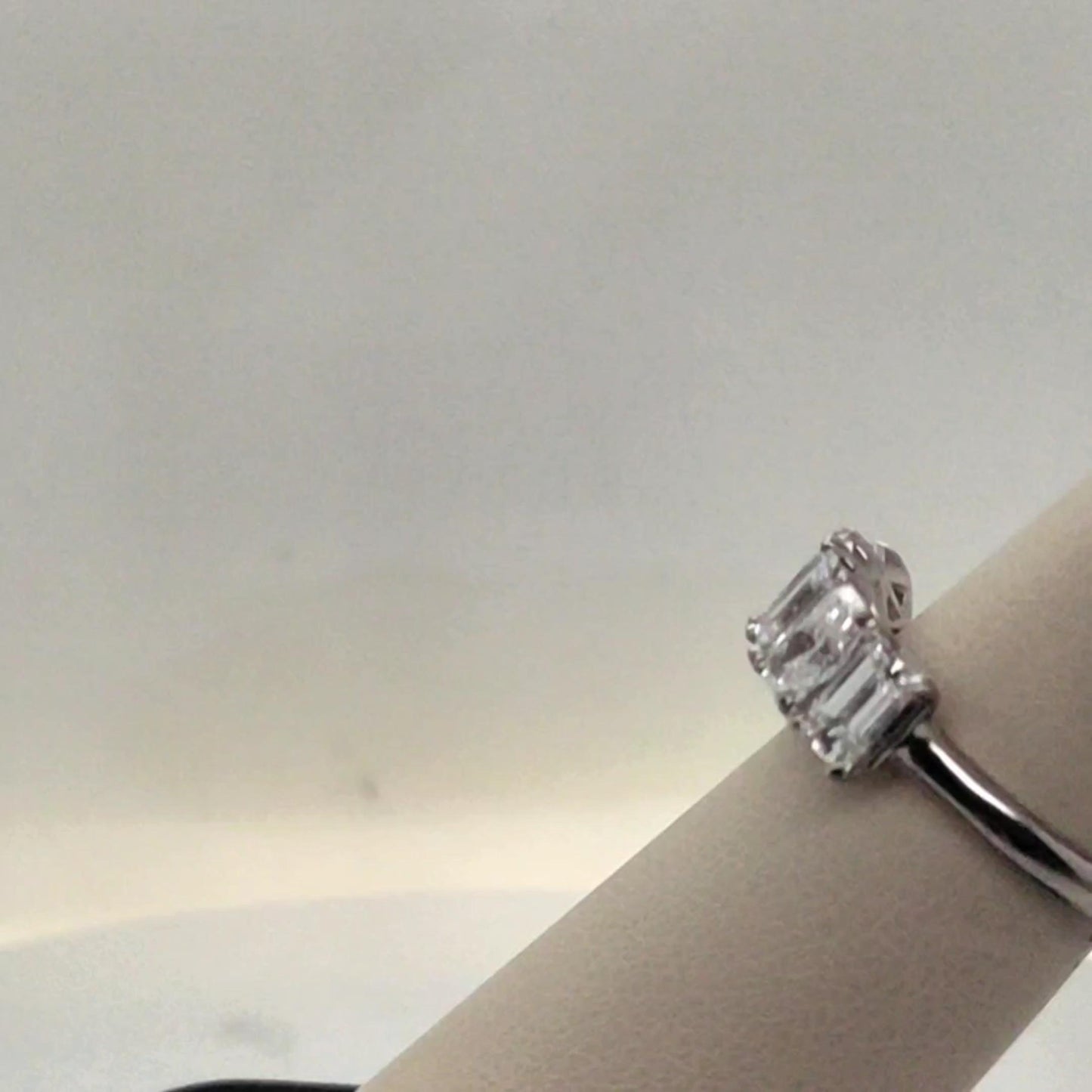 5 DIAMOND PLATINUM BAND 3.06CTW
