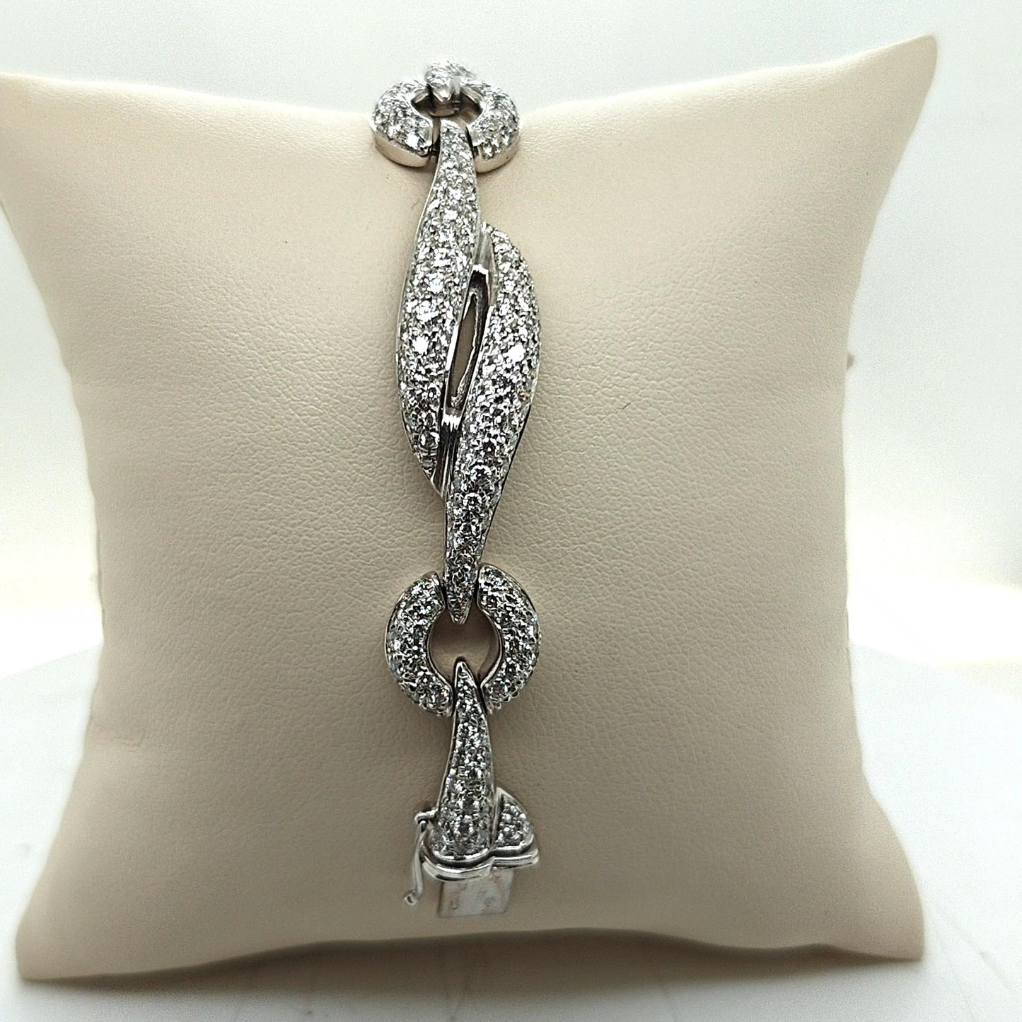PAVE DIAMOND LINK BRACELET 18K WHITE GOLD