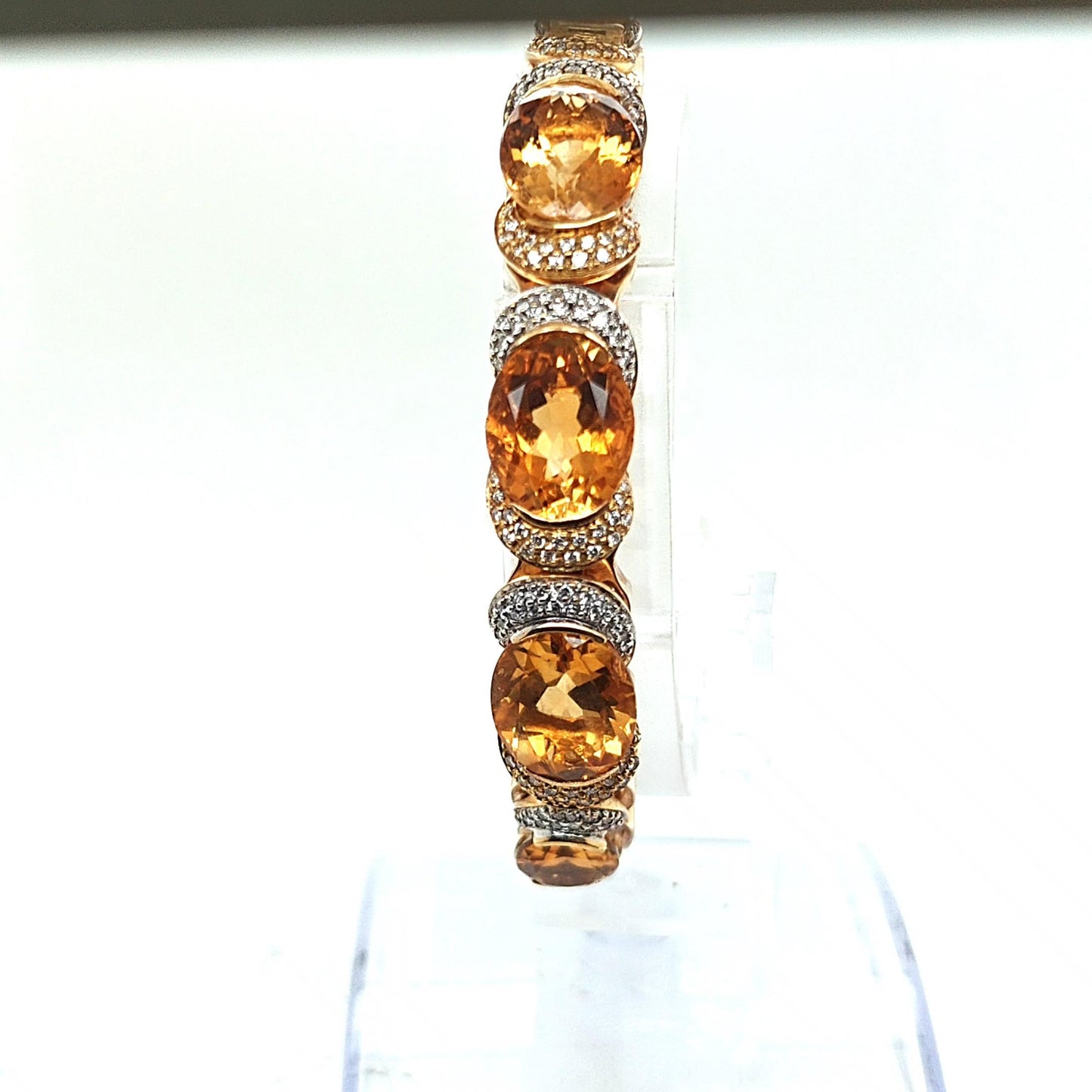 18KT YELLOW GOLD CITRIN AND DIAMONDS BANGLE