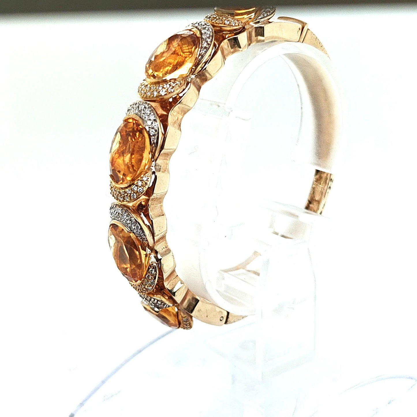 18KT YELLOW GOLD CITRIN AND DIAMONDS BANGLE