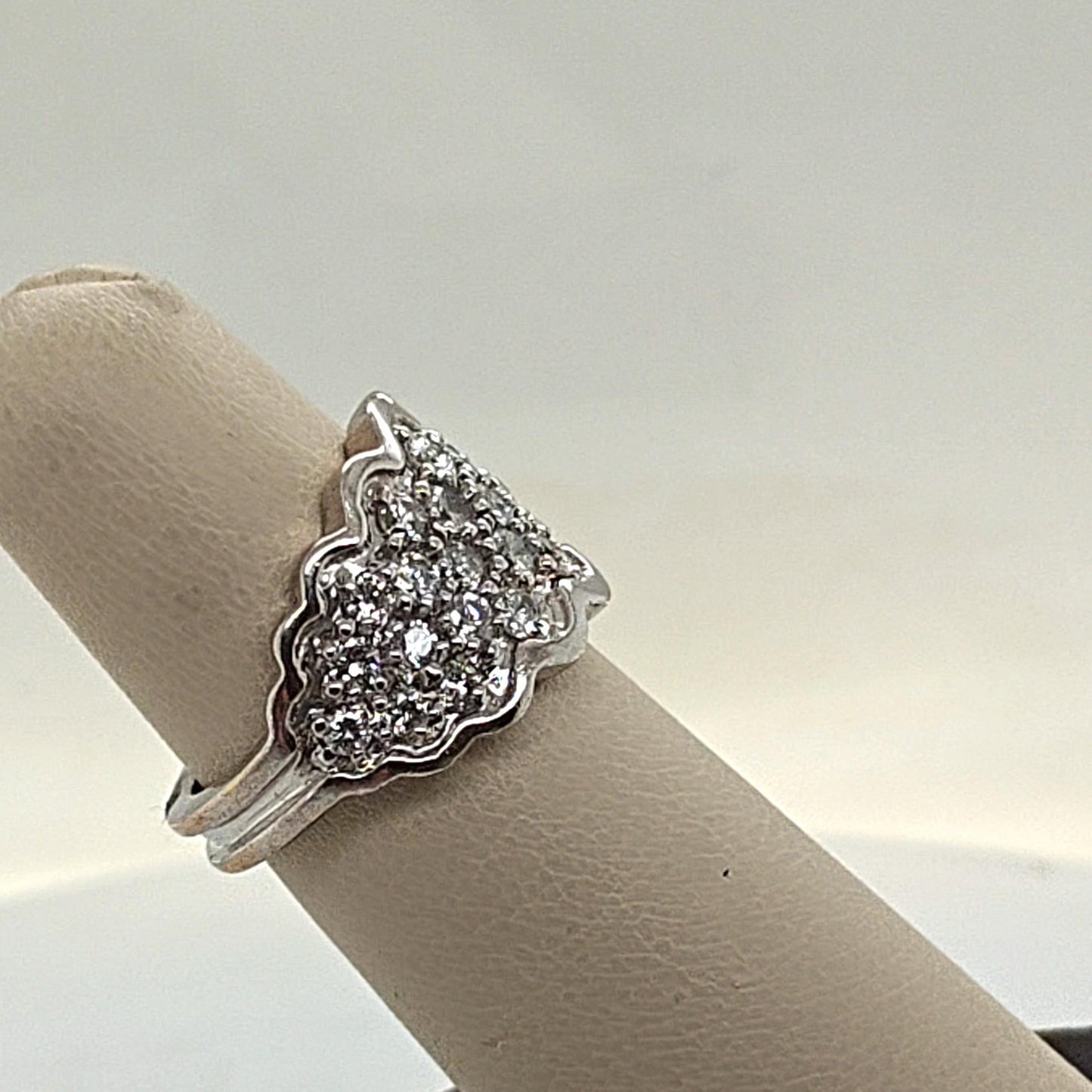 DIAMOND PAVE CLUSTER BAND RING 14K WHITE GOLD 2.05 CTW
