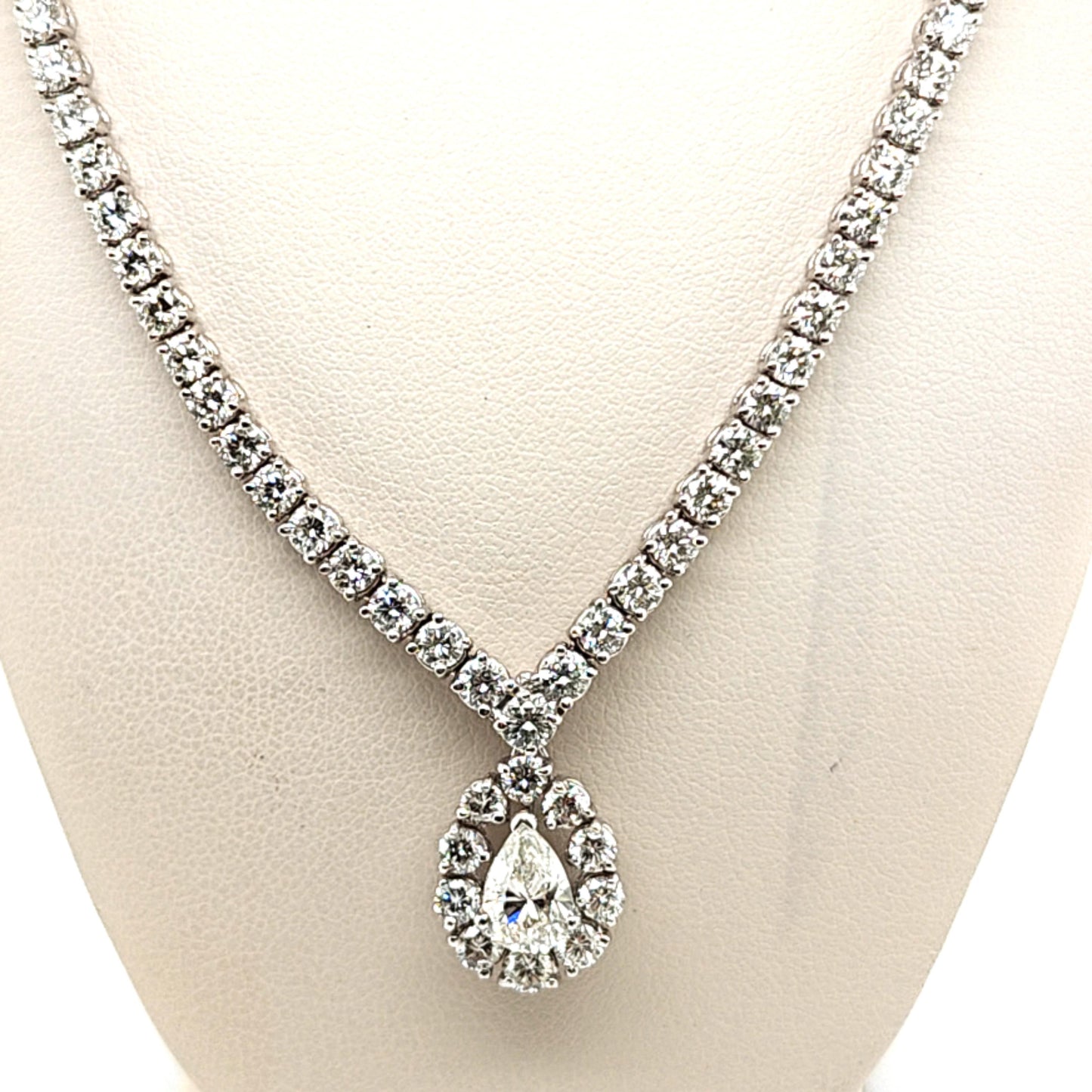 DIAMOND TENNIS NECKLACE WITH 1.01CT PEAR DROP PENDANT WHITE GOLD