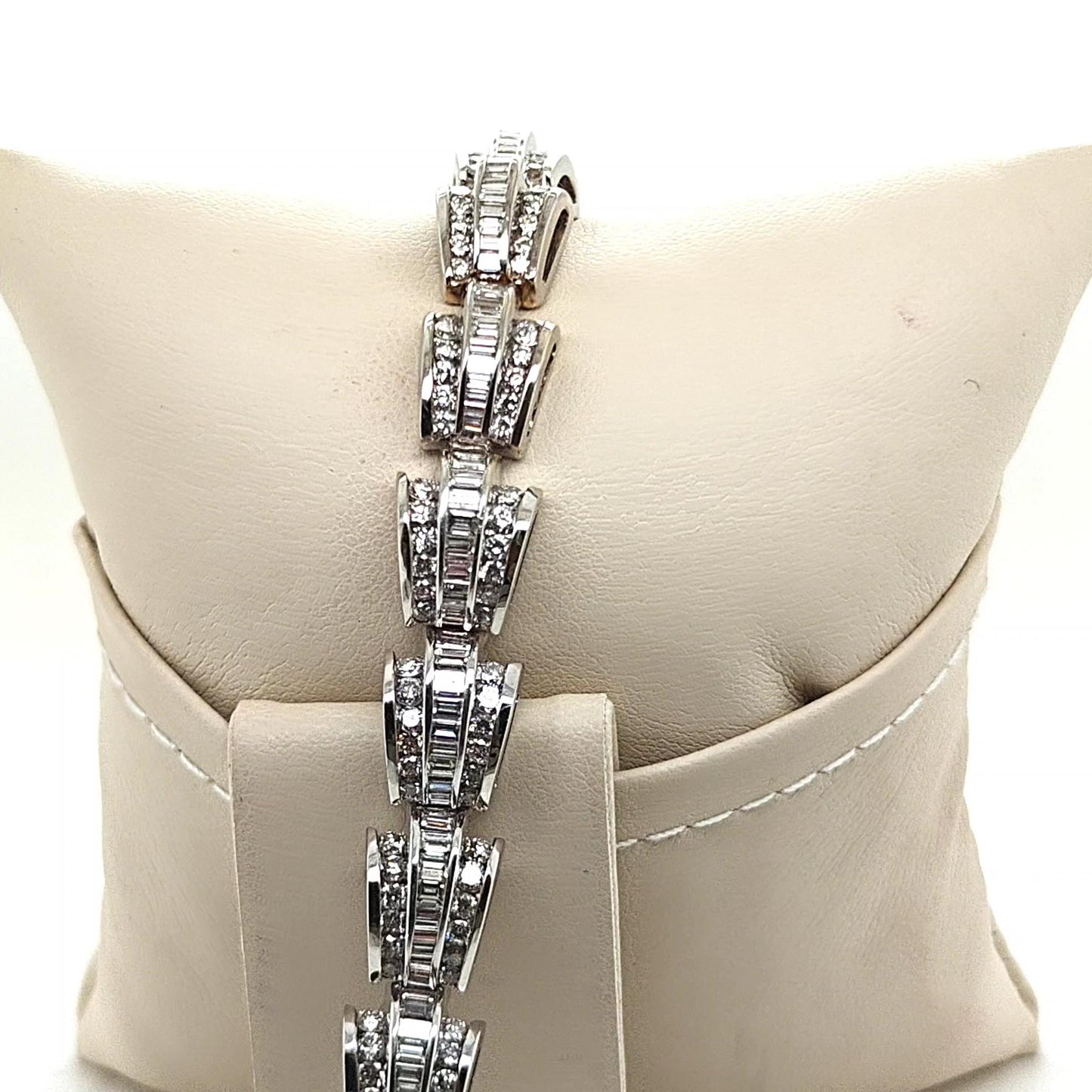 DIAMOND LINK BRACELET BAGUETTE AND ROUND 9.6CT WHITE GOLD