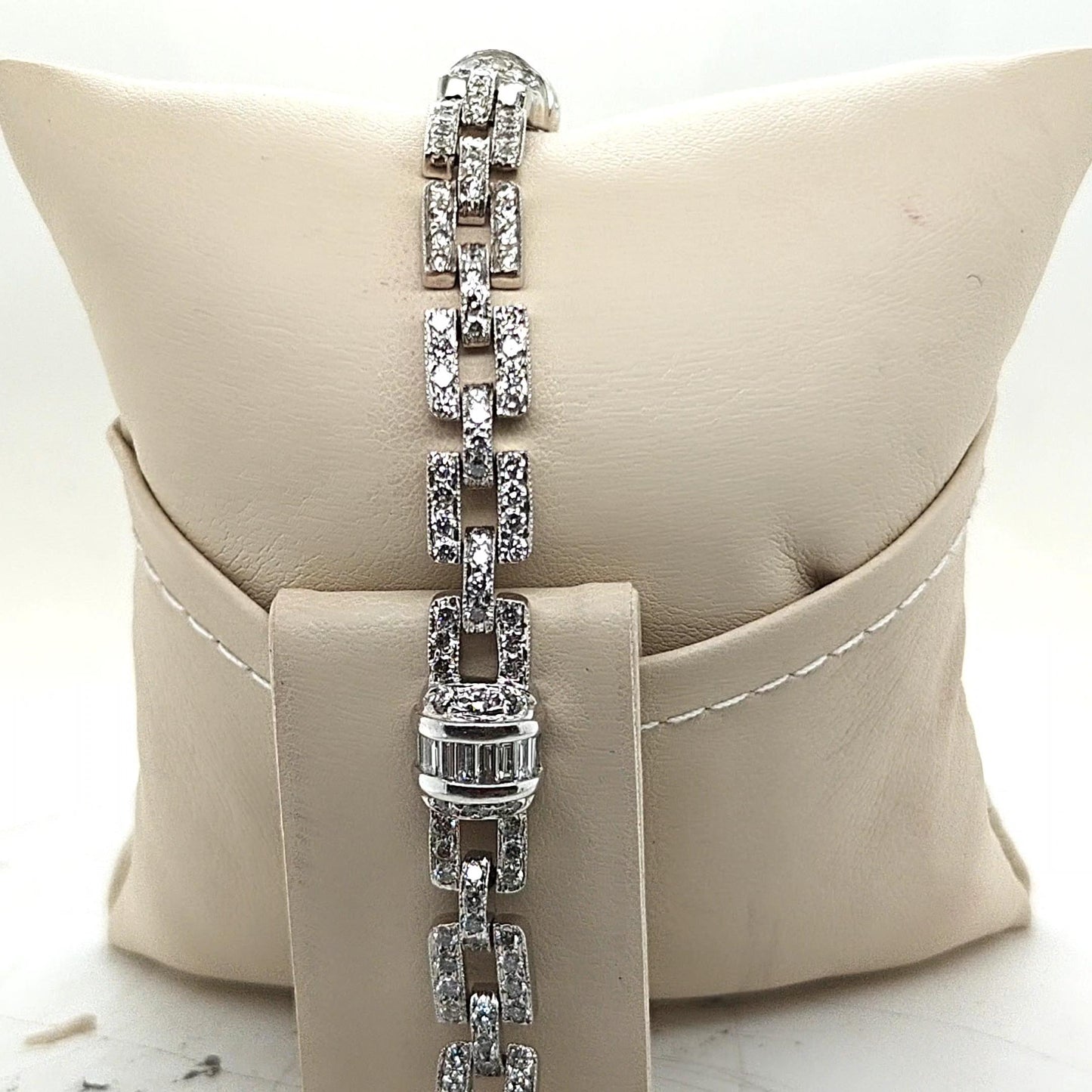 DIAMOND BRACELET ROUND AND BAGUETTE 5.35CT WHITE GOLD