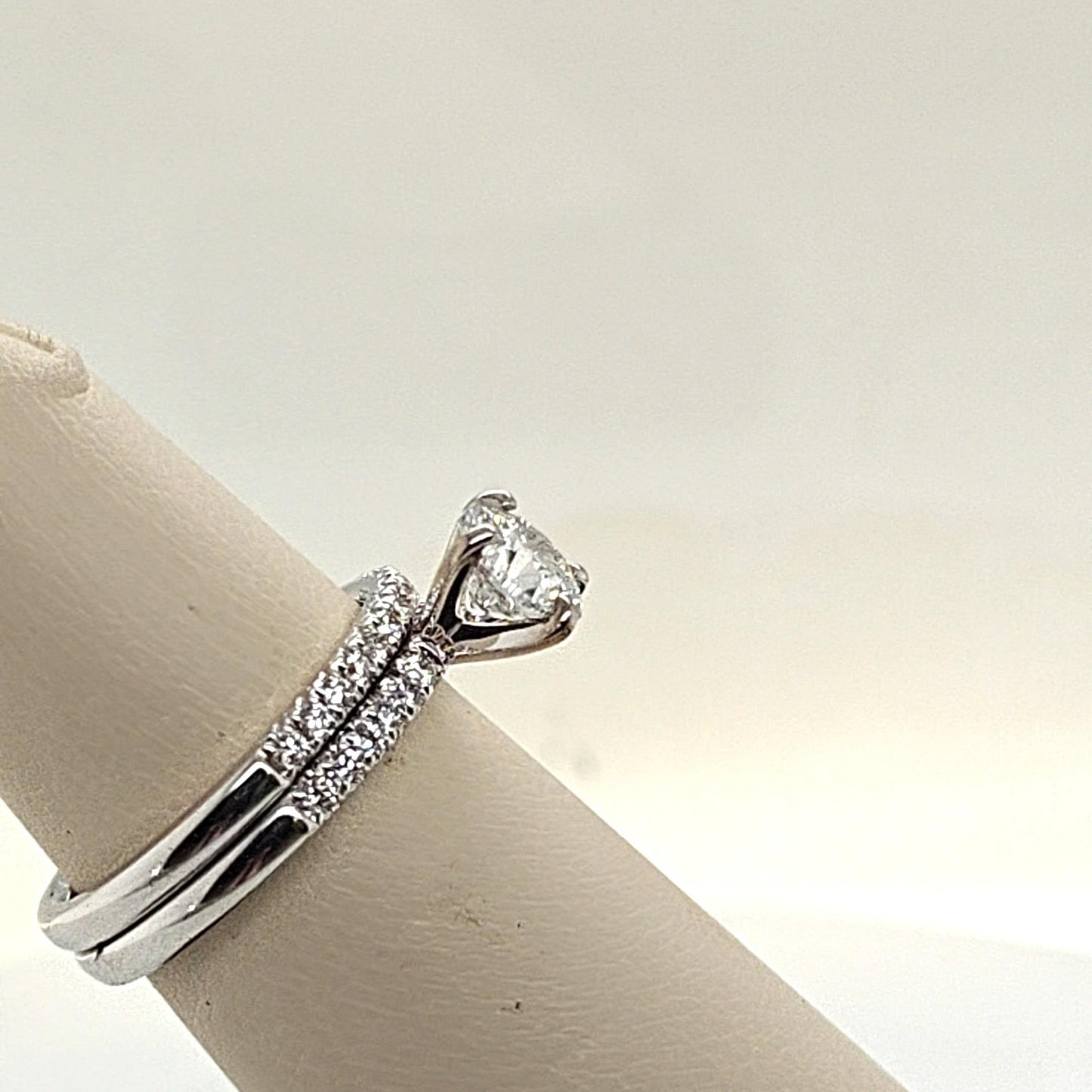 DIAMOND ENGAGEMENT RING SET WITH 1.01CT ROUND GIA D-SI2 WHITE GOLD