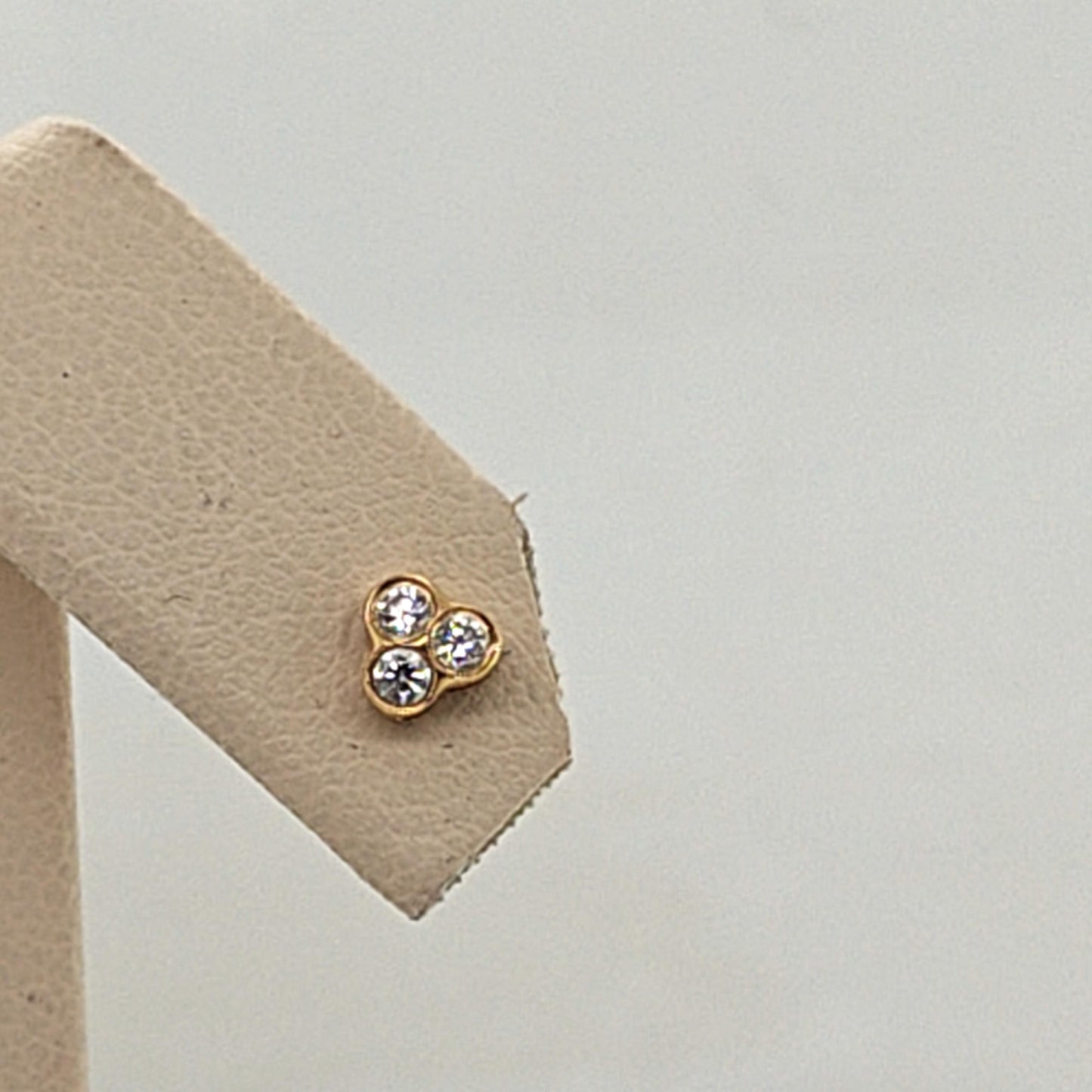 DIAMOND CLUSTER EARRINGS SMALL YELLOW GOLD 0.12CTW