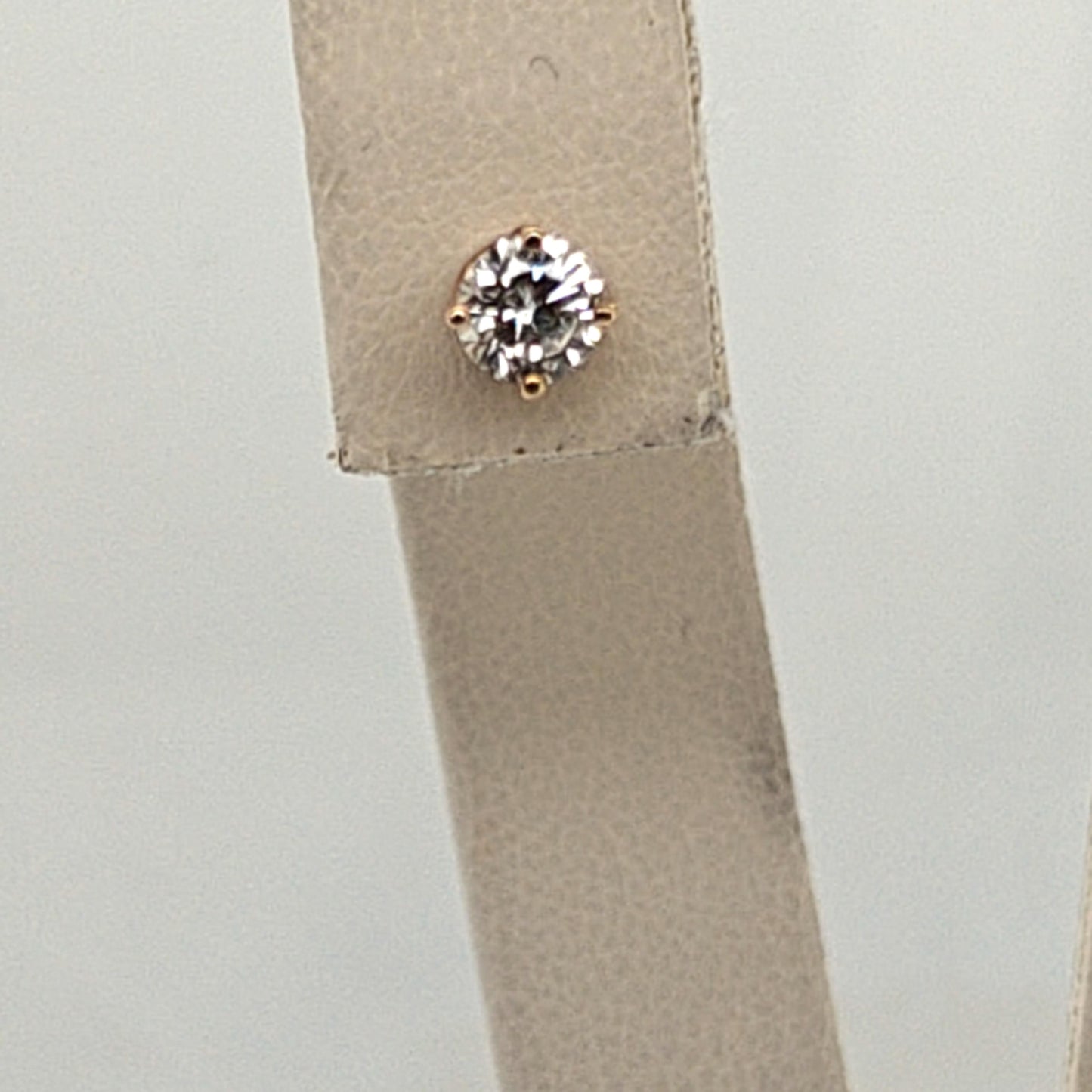 DIAMOND STUD EARRINGS YELLOW GOLD 0.62CTW