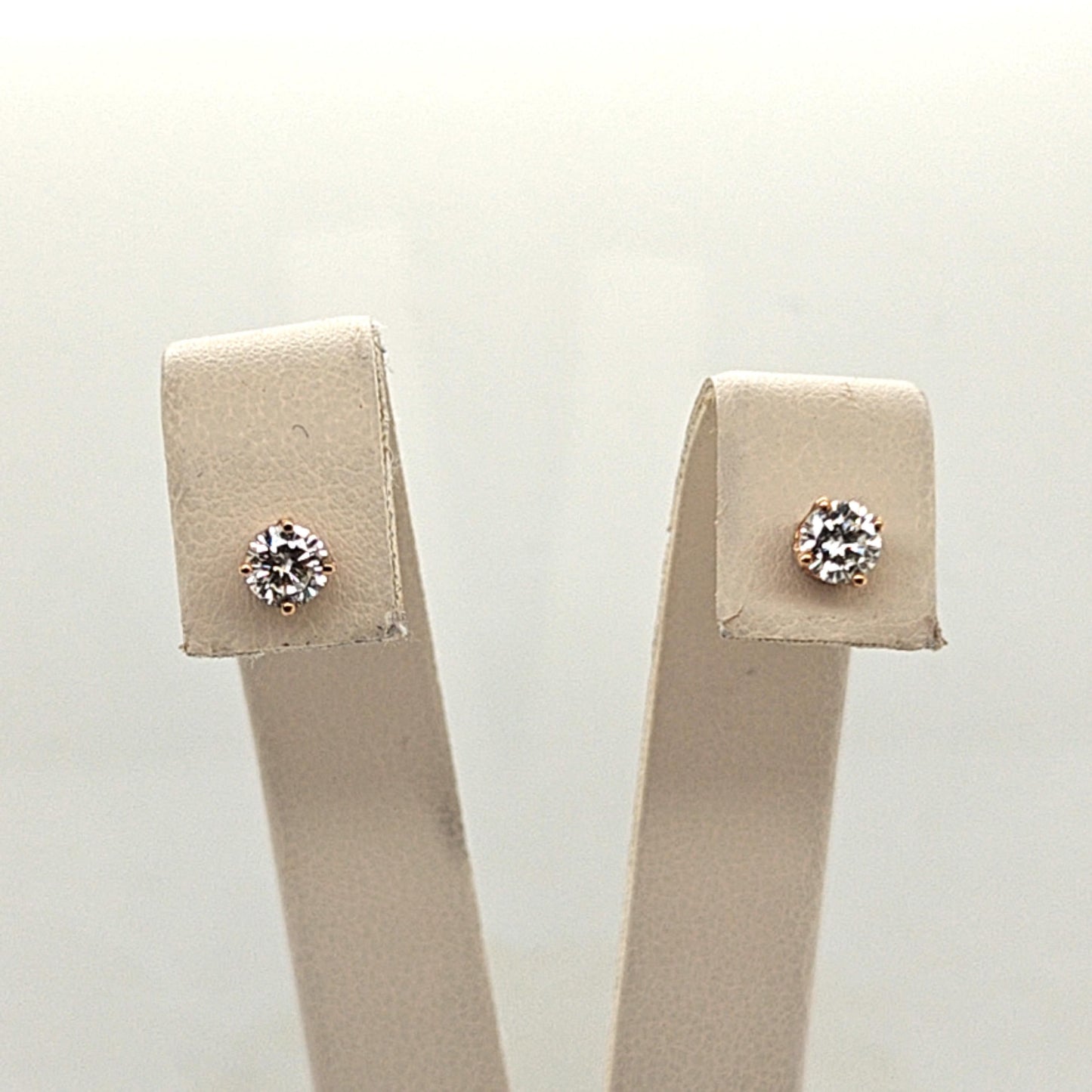 DIAMOND STUD EARRINGS YELLOW GOLD 0.62CTW