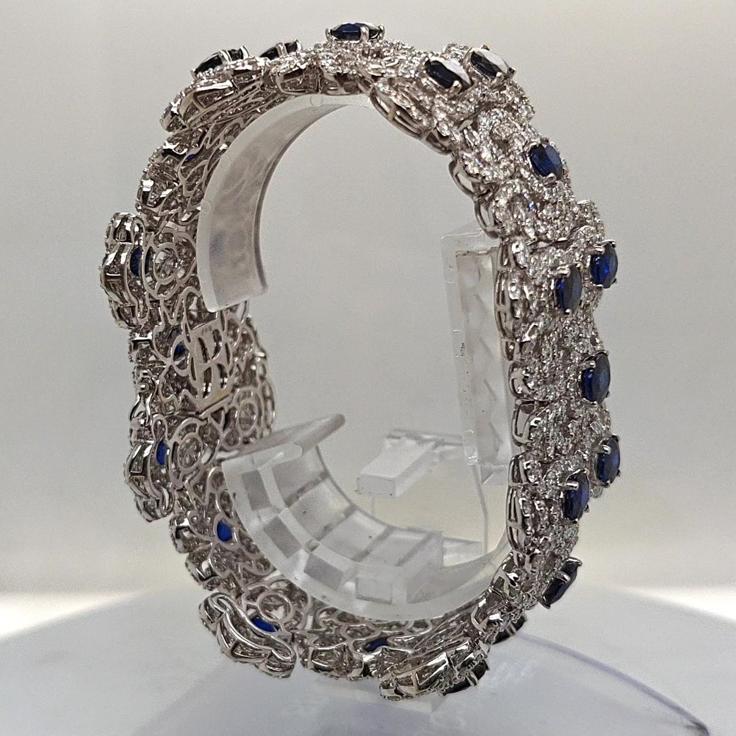 DIAMOND AND SAPPHIRE WIDE BRACELET WHITE GOLD
