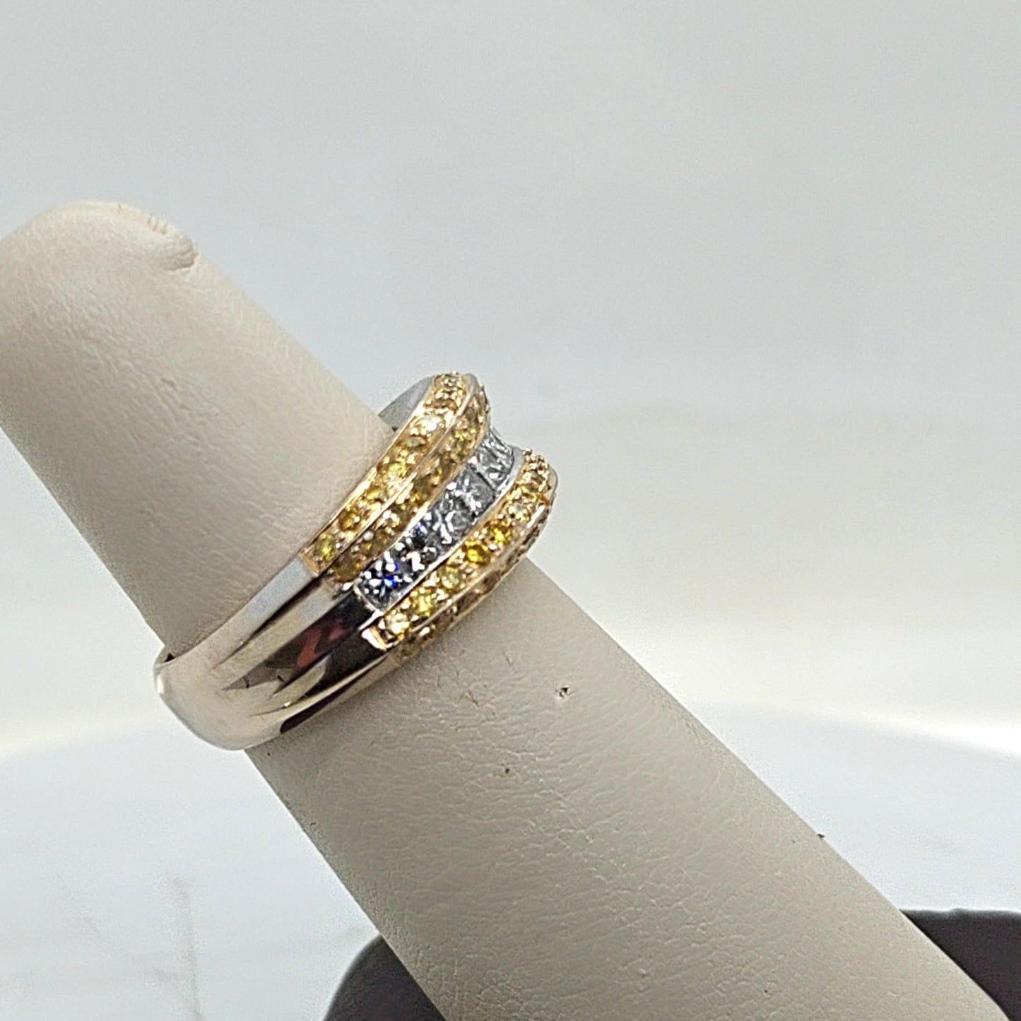 DIAMOND RING BAND FANCY YELLOW AND PRINCES CUT WHITE GOLD