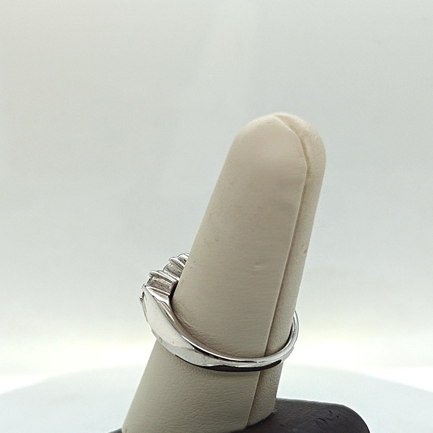 3 CLUSTER DIAMOND RING 1.1CT WHITE GOLD