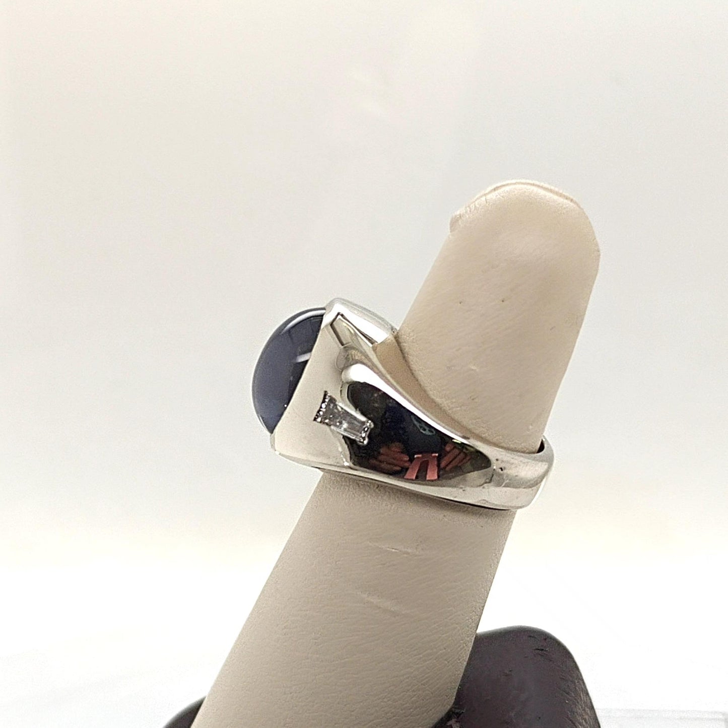 STAR SAPPHIRE AND DIAMOND MENS RING WHITE GOLD