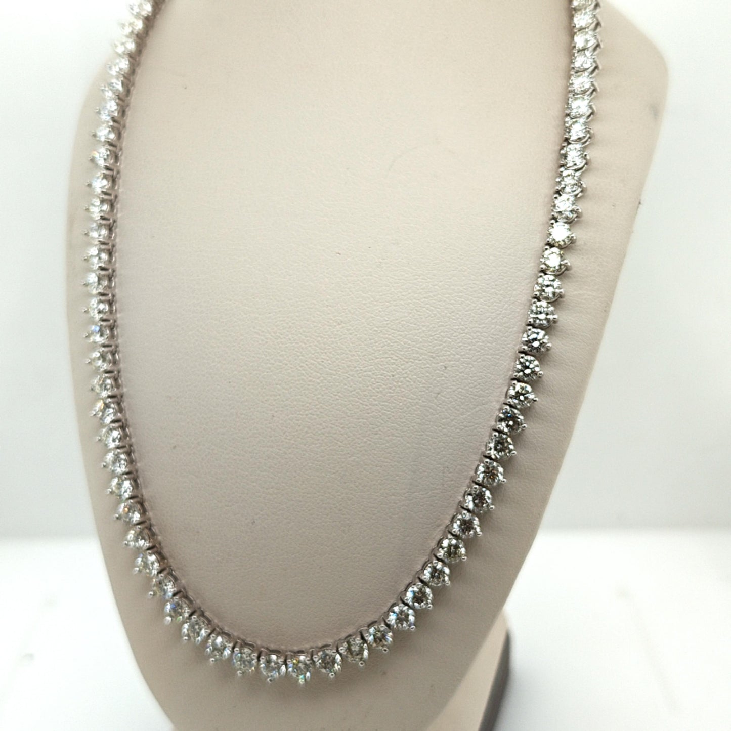DIAMOND TENNIS NECKLACE 21.07CT WHITE GOLD