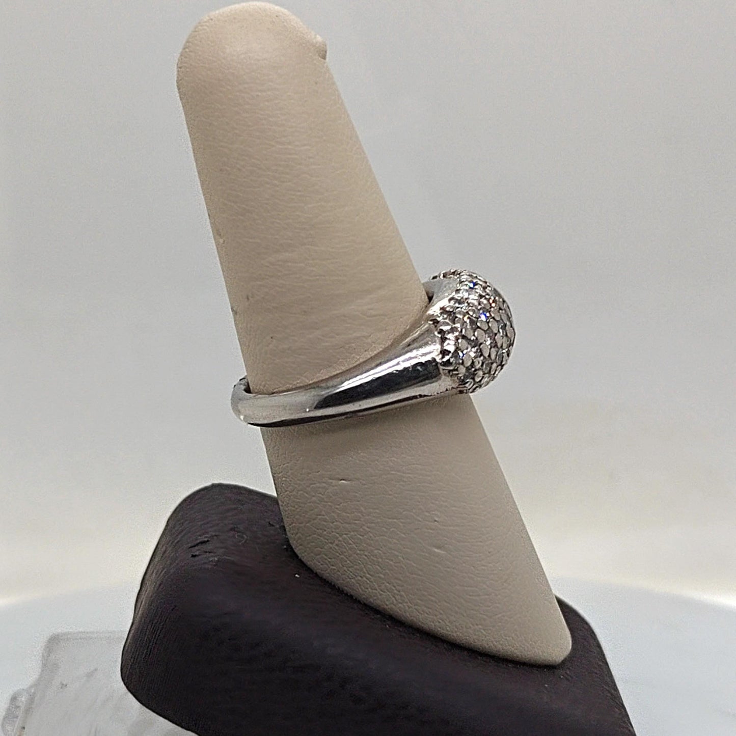 PLATINUM DIAMOND AND PLATINUM BAND RING 2.02CT