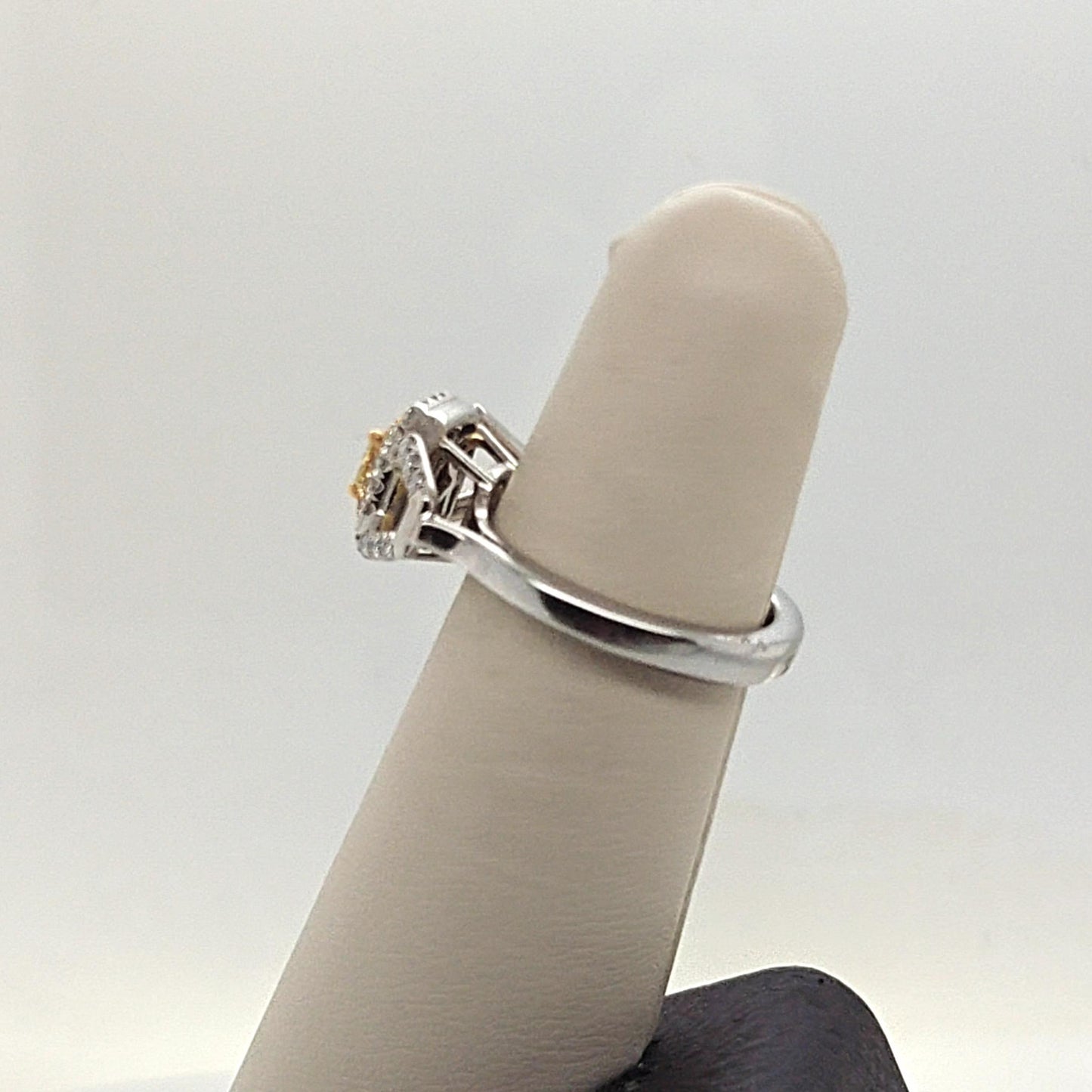YELLOW AND WHITE DIAMOND RING HANDMADE PLATINUM