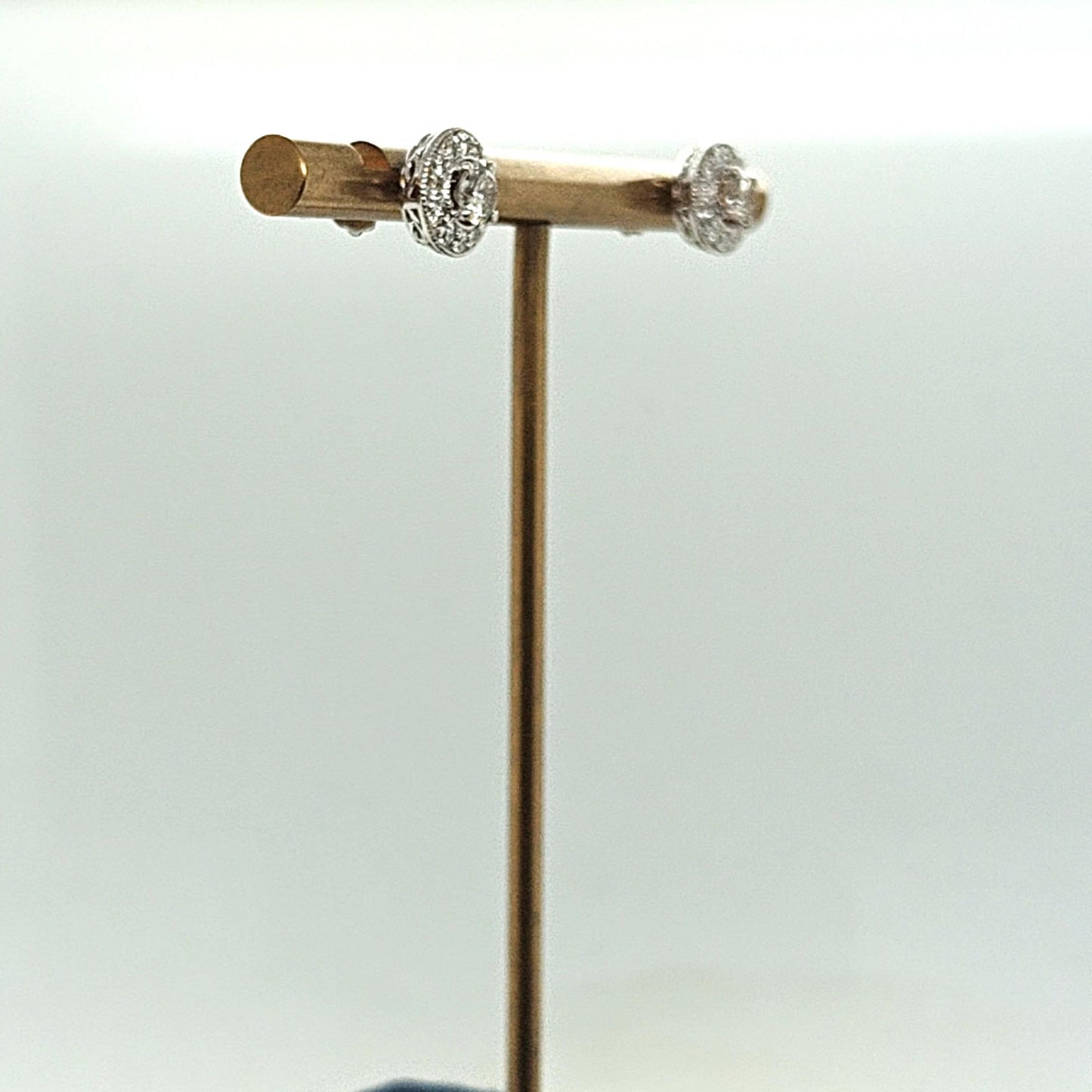 DIAMOND CLUSTER EARRINGS 0.75 WHITE GOLD