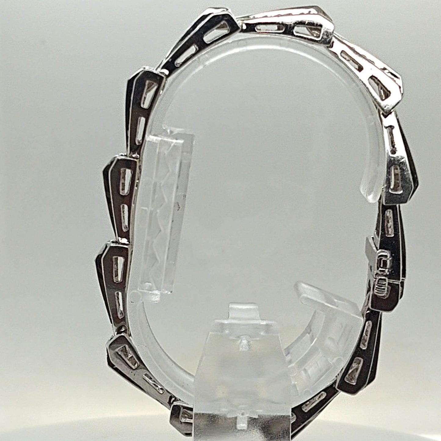 DIAMOND BRACELET 10.14CT CHANNEL SET ROUND AND PRINCESS CUT WHITE GOLD