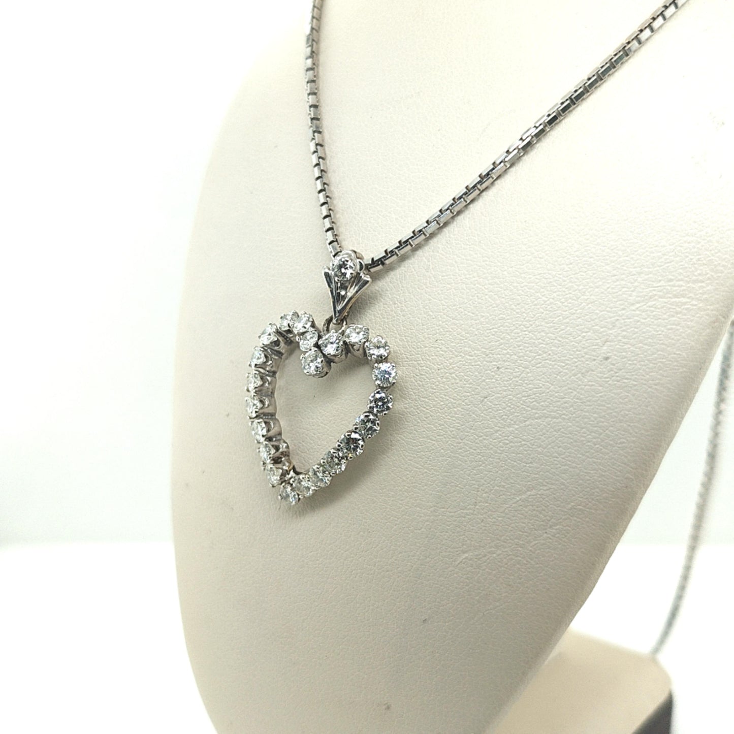 DIAMOND HEART PENDANT NECKLACE 3.0CT WHITE GOLD