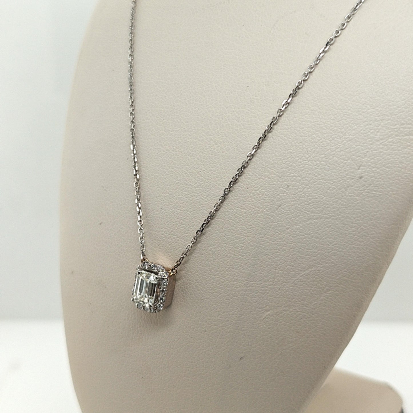 DIAMOND EMERALD CUT PENDANT NECKLACE 1.01CT WHITE GOLD