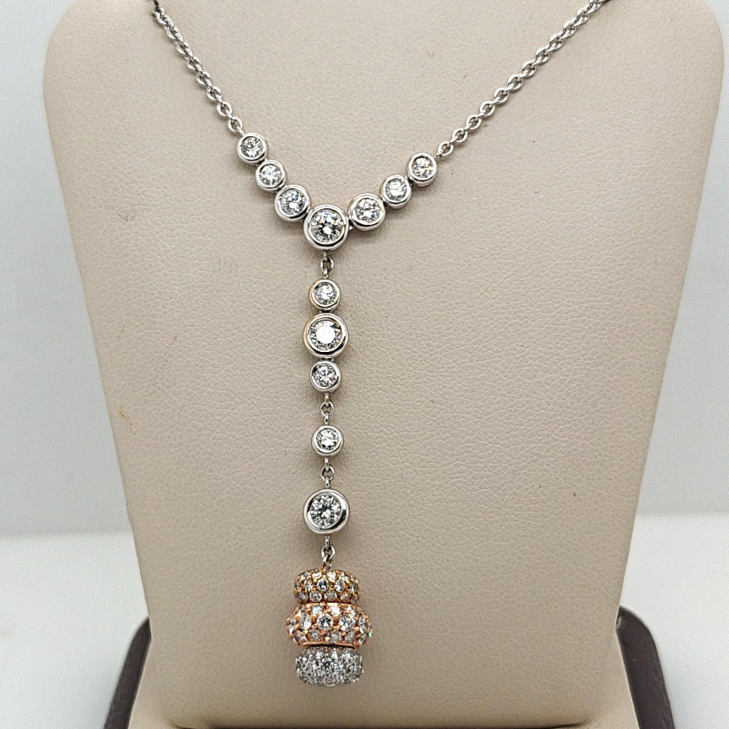 DANGLING TRI GOLD DIAMOND PENDANT ON AN 18KT WHITE GOLD DIAMOND NECKLACE