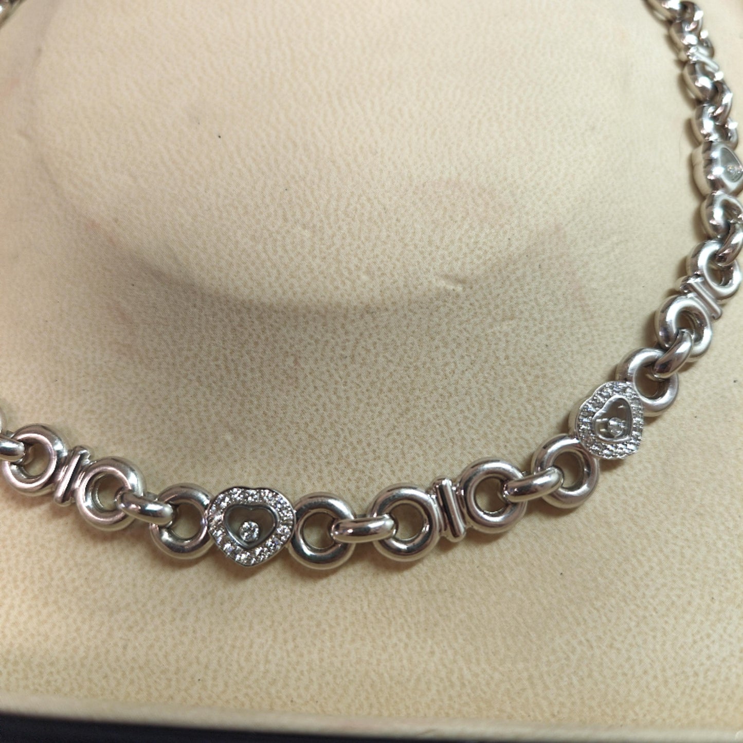 CHOPARD HAPPY DIAMONDS NECKLACE WHITE GOLD