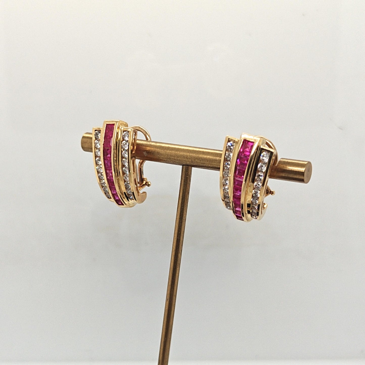 DIAMOND AND RUBY EARRINGS YELLOW GOLD