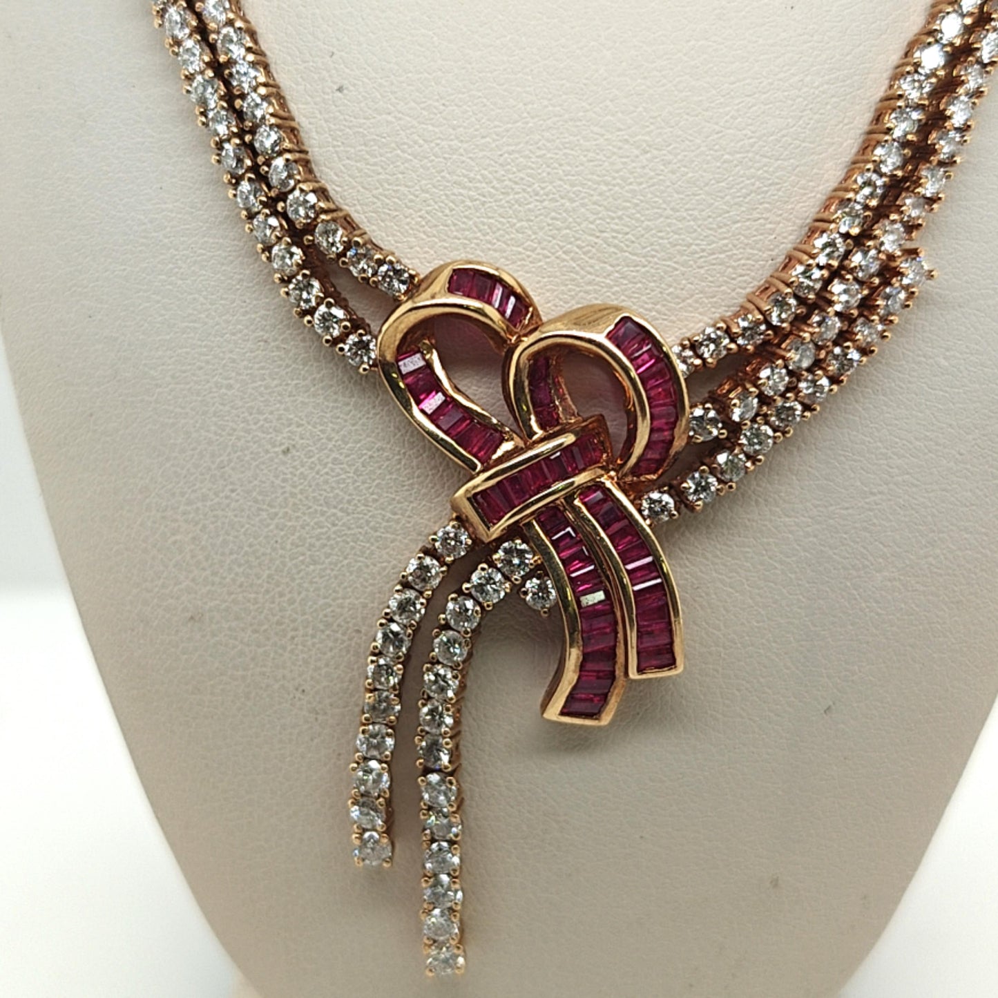 DIAMOND 4.85CT AND RUBY 2.05CT NECKLACE ROSE GOLD