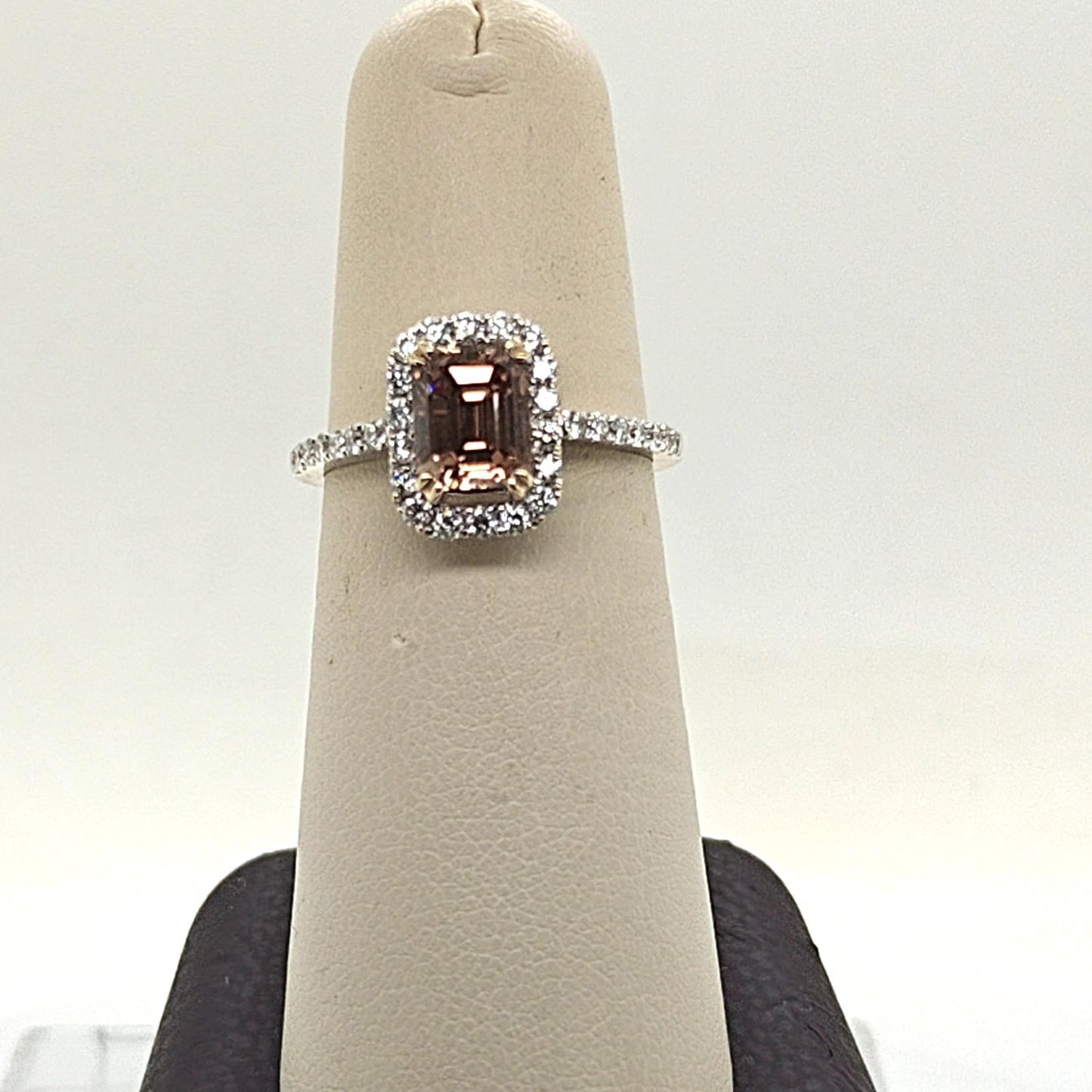 DIAMOND RING 1.53CT EMERALD CUT GIA CHAMPAGNE WHITE GOLD