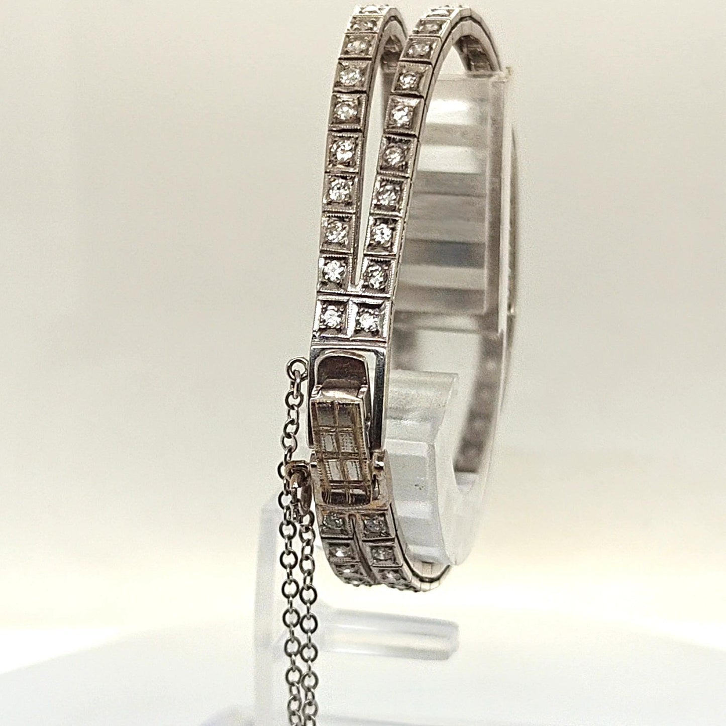 DIAMOND AND SAPPHIRE ESTATE BRACELET WHITE GOLD