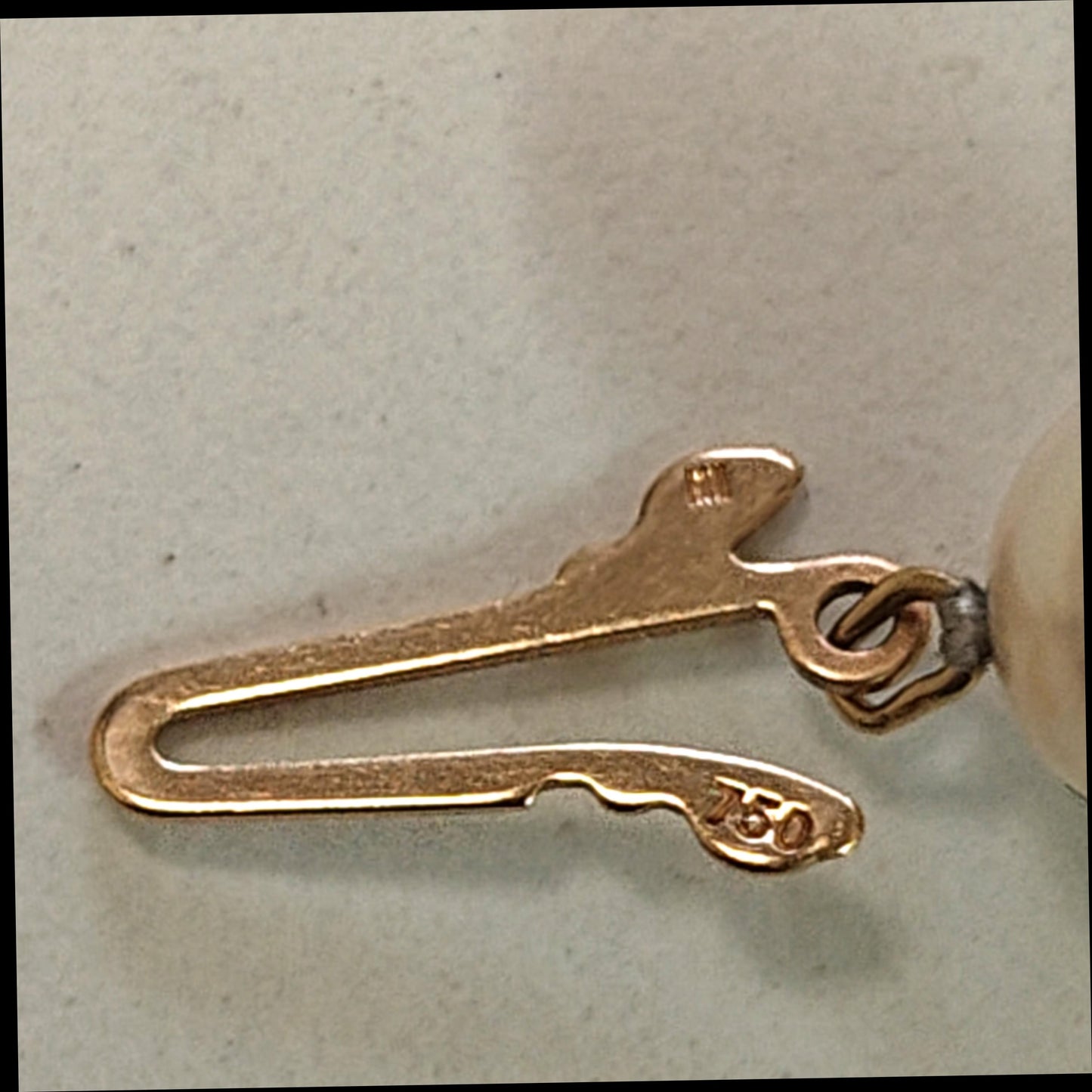 MIKIMOTO 7.5-8MM PEARLS SINGLE STRAND WITH 18KT YELLOW GOLD CLASP