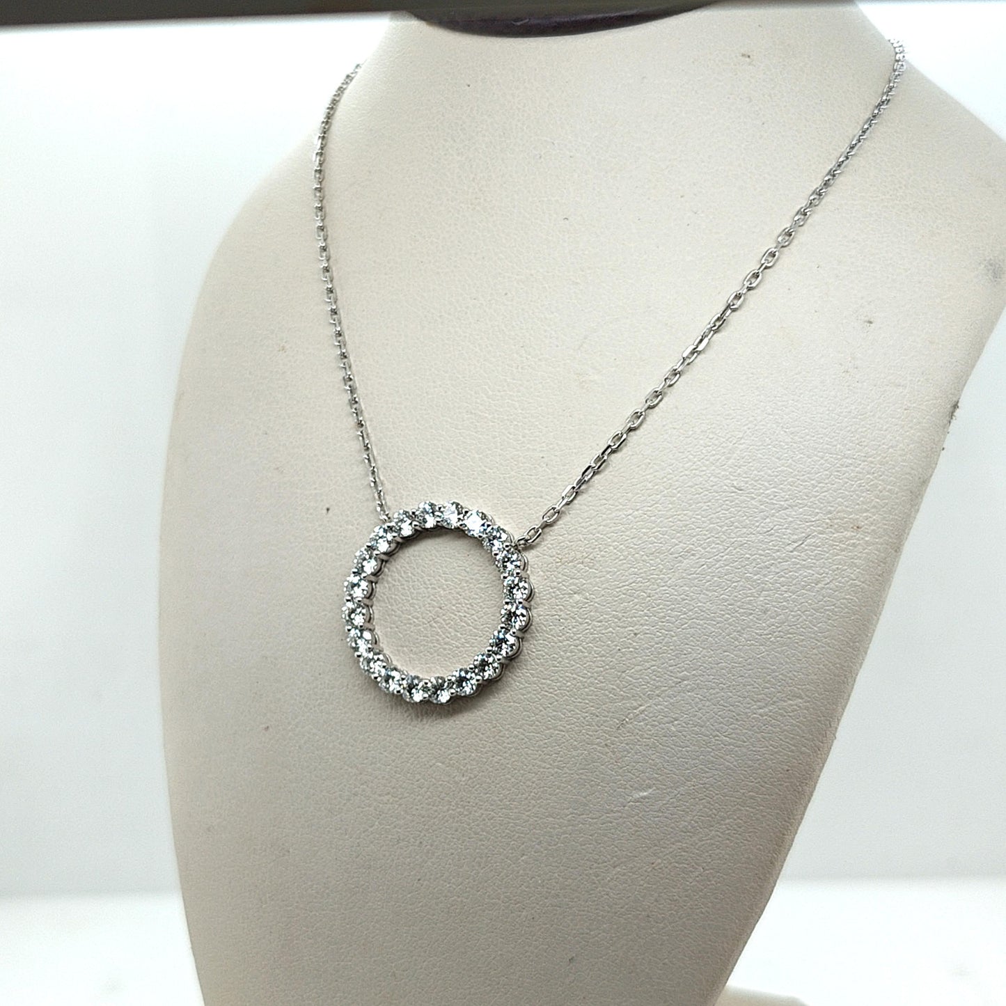 DIAMOND CIRCLE PENDANT NECKLACE 1.75CTW WHITE GOLD