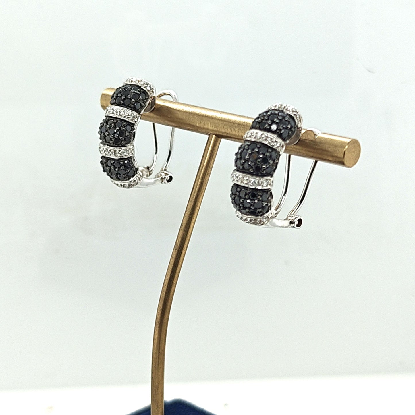BLACK AND WHITE DIAMOND BAR EARRINGS WHITE GOLD