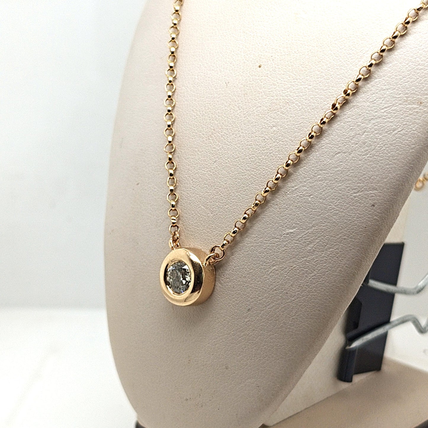 DIAMOND SOLITAIRE PENDANT NECKLACE 1.01CTW BEZEL SET YELLOW GOLD