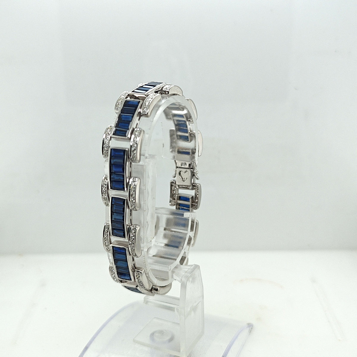 SAPPHIRE AND DIAMOND BRACELET WHITE GOLD