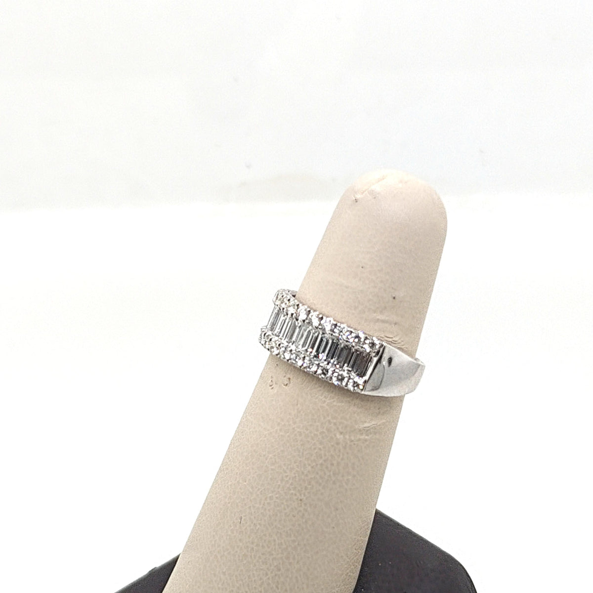 DIAMOND HALF ETERNITY BAND RING BAGUETTE AND ROUND 1.55CTW WHITE GOLD