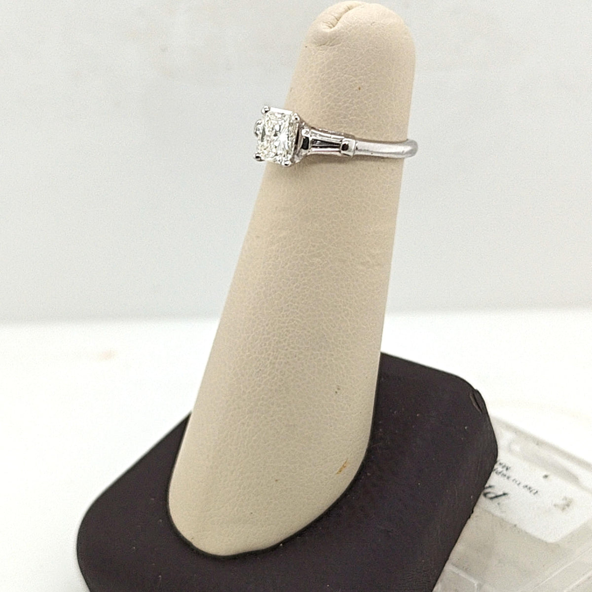 DIAMOND RADIANT CUT 0.80CTW ENGAGEMENT RING PLATINUM