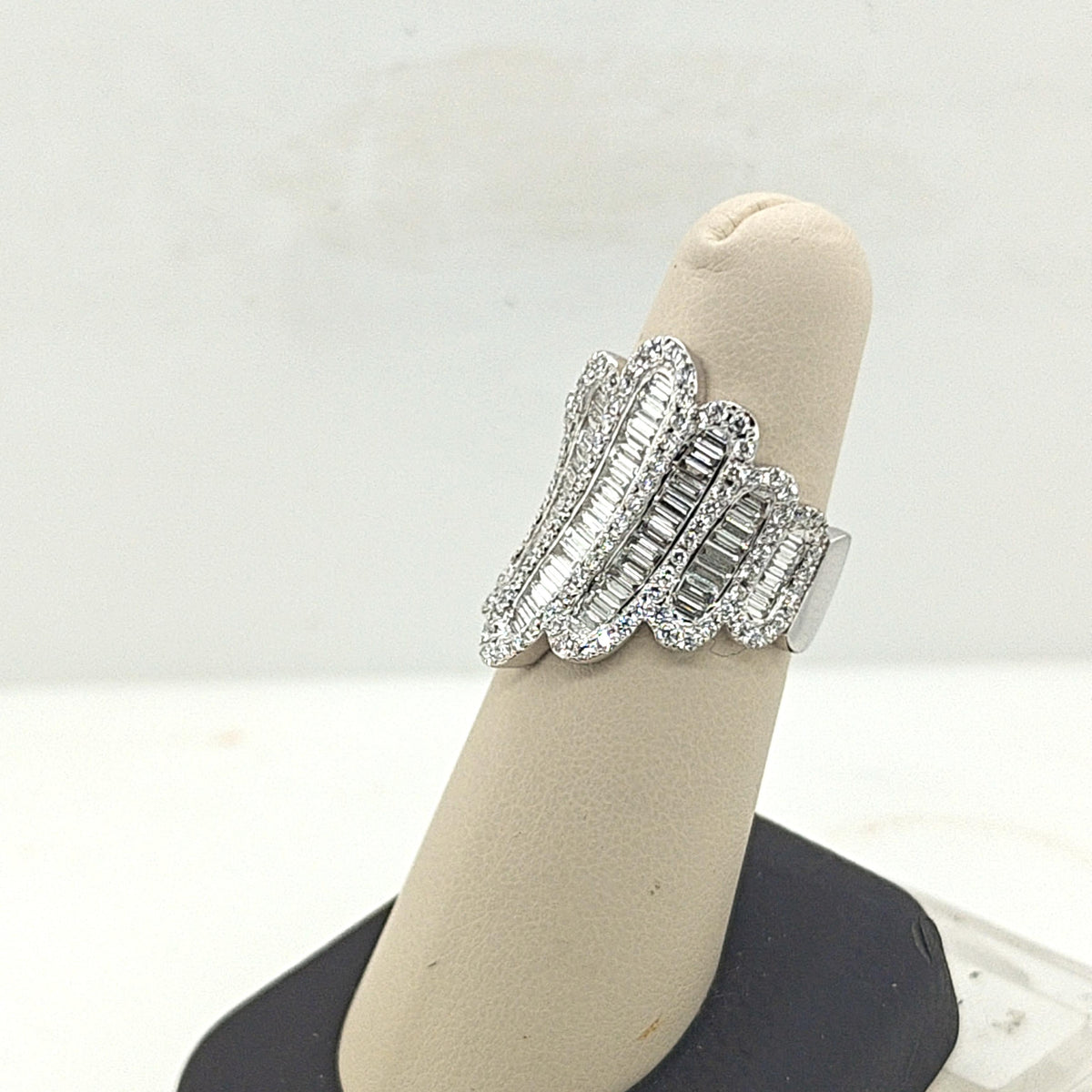 DIAMOND WIDE BAND RING BAGUETTE AND ROUND 3.63CTW WHITE GOLD