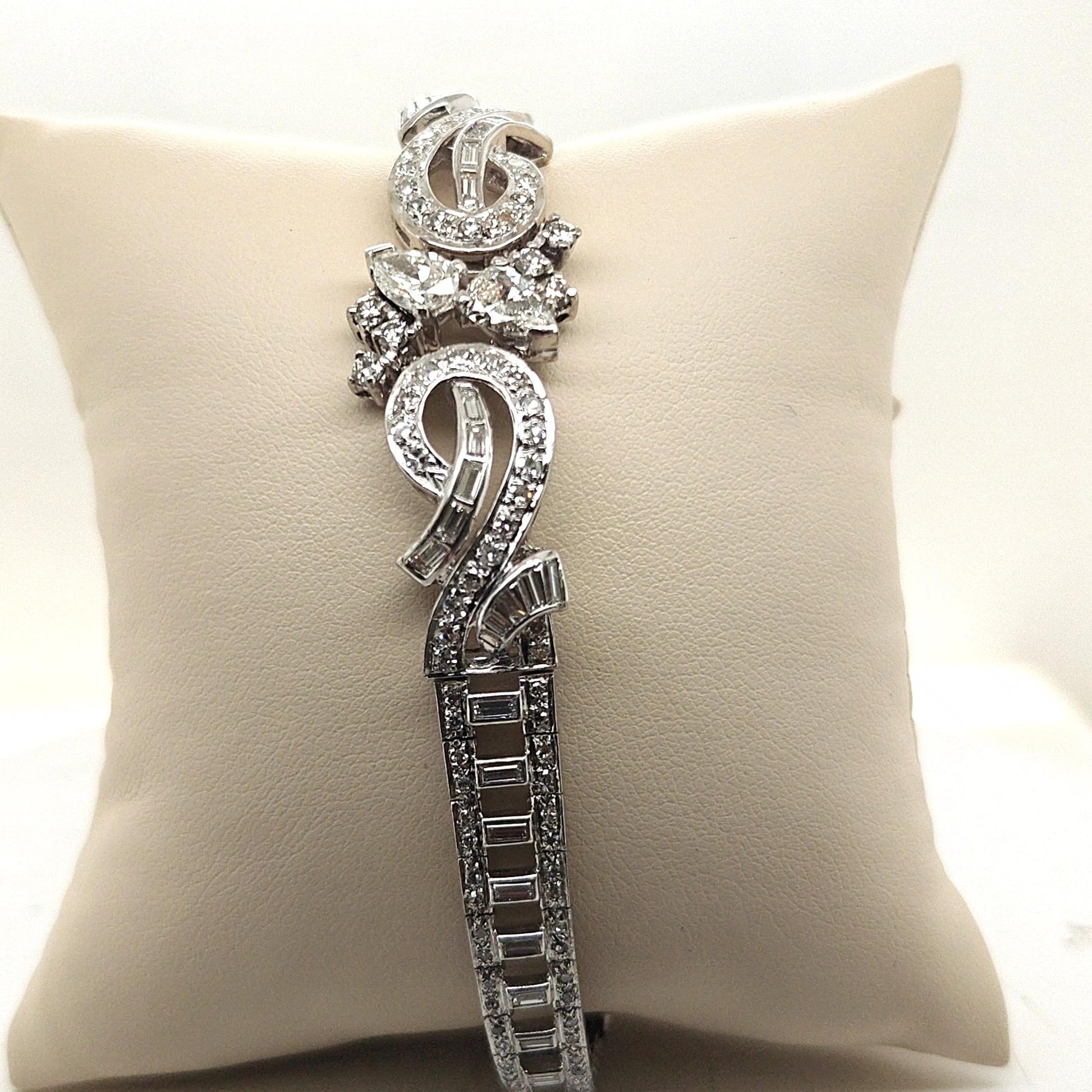 DIAMOND ESTATE BRACELET IN PLATINUM