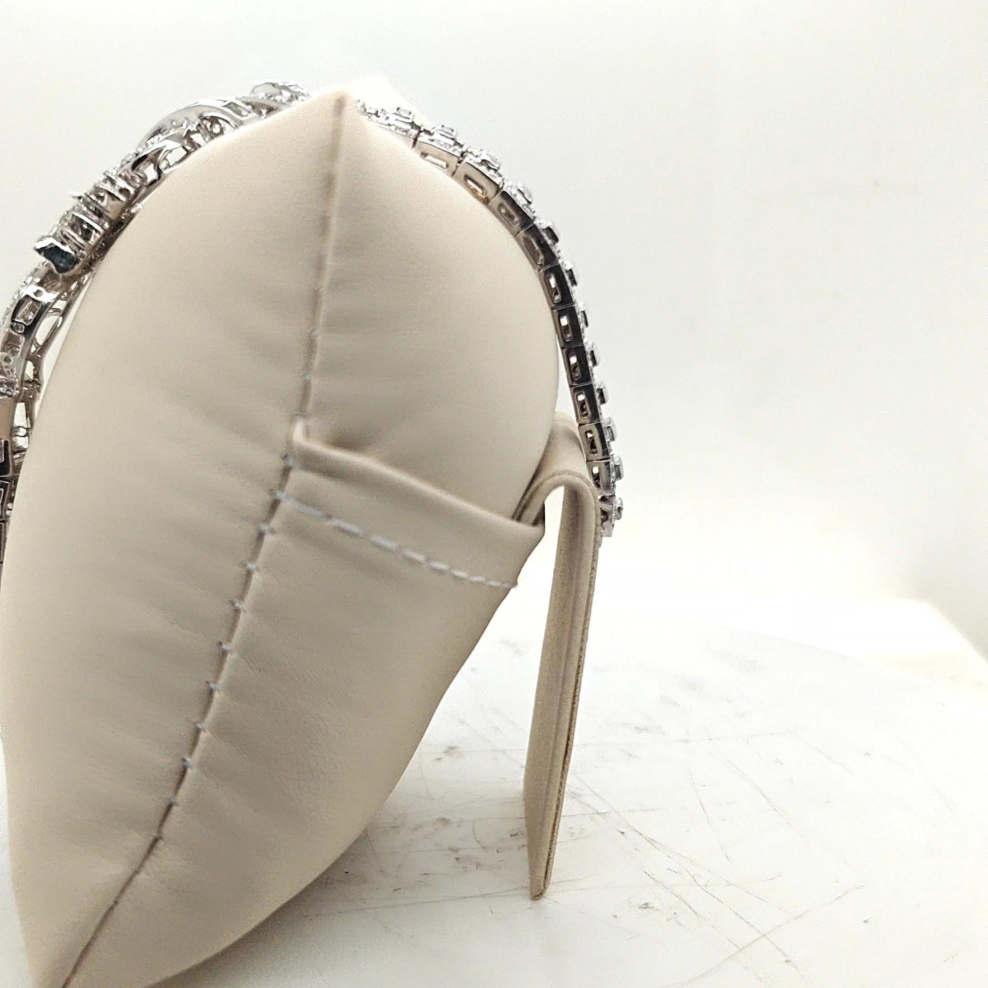 DIAMOND ESTATE BRACELET IN PLATINUM