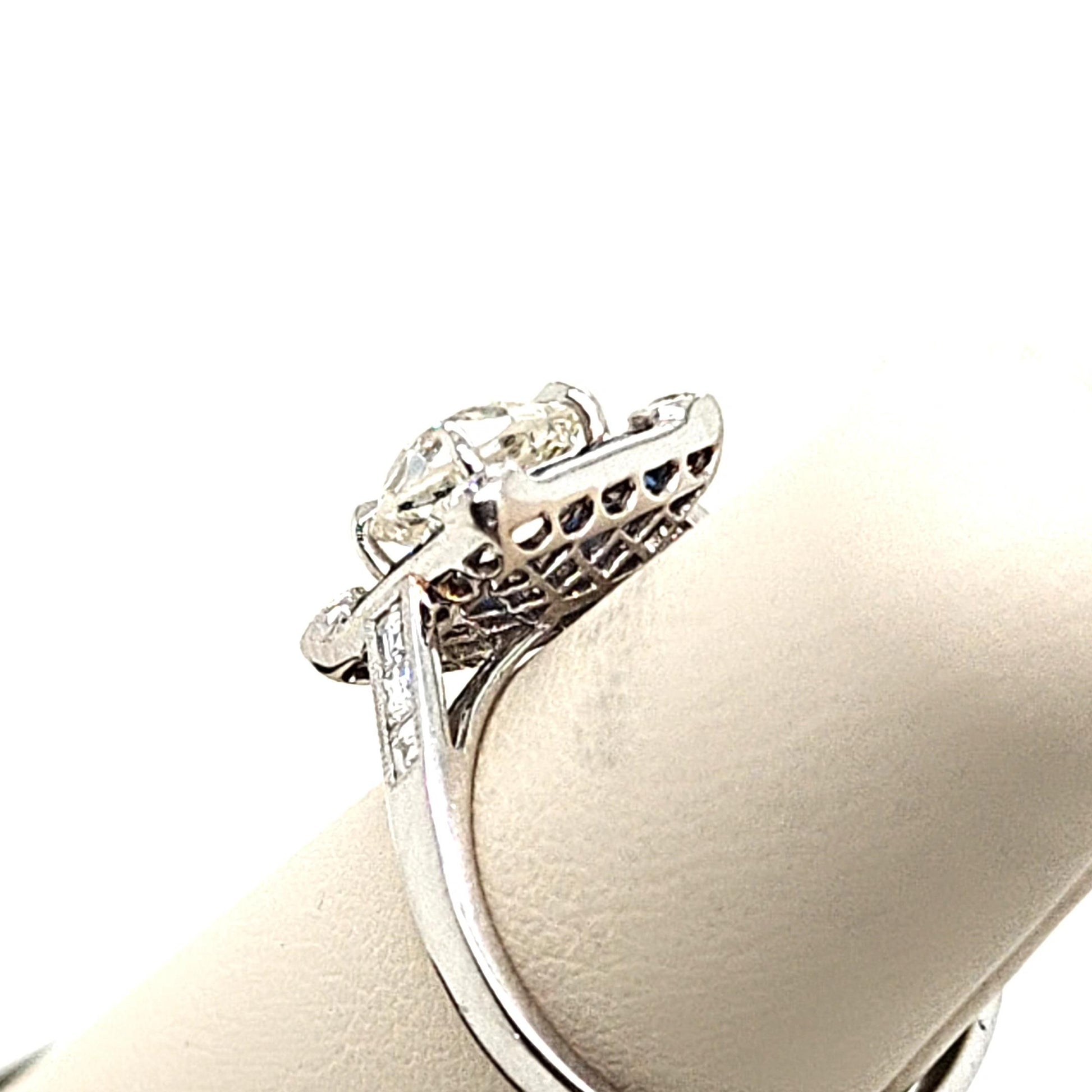 DIAMOND AND PLATINUM RING 1.59CT