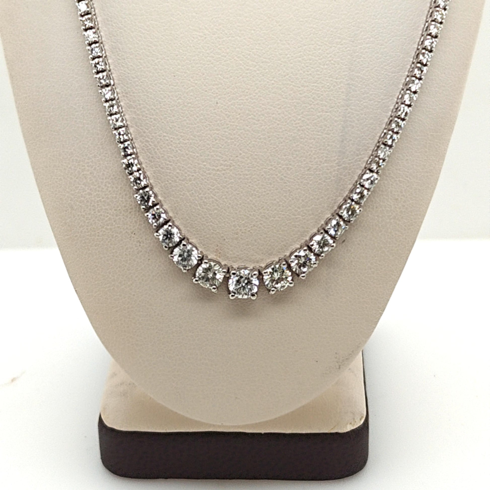 RIVIERA GRADUATED DIAMOND TENNIS NECKLACE WHITE GOLD 8.10CT