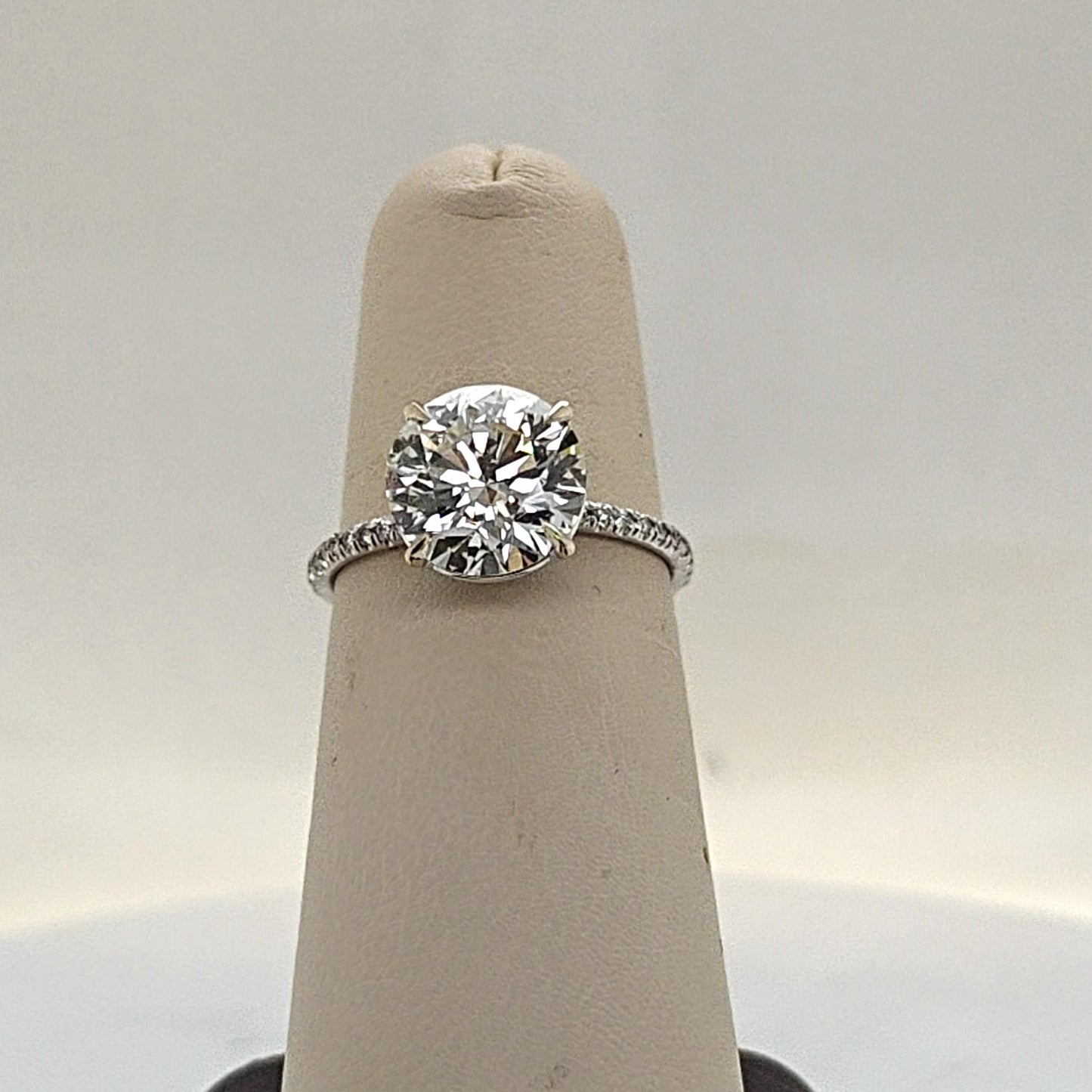 DIAMOND ENGAGEMENT RING 3.06CT GIA J-VS1 WHITE GOLD