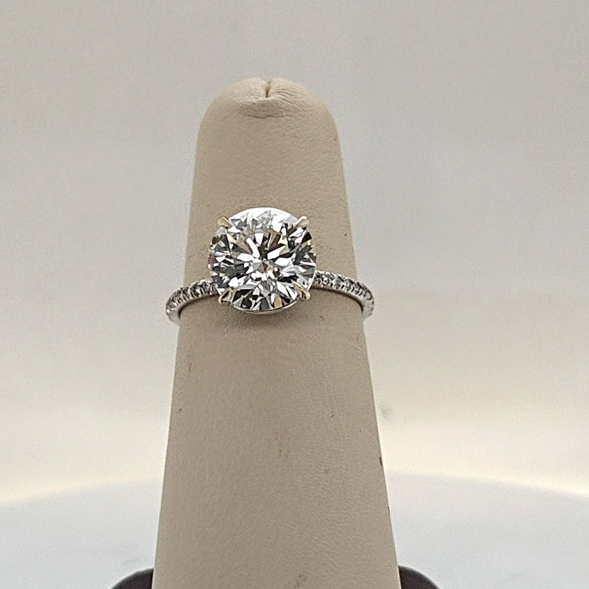 DIAMOND ENGAGEMENT RING 3.06CT GIA J-VS1 WHITE GOLD