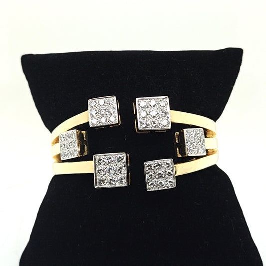 LARGE DIAMOND BANGLE YELLOW GOLD