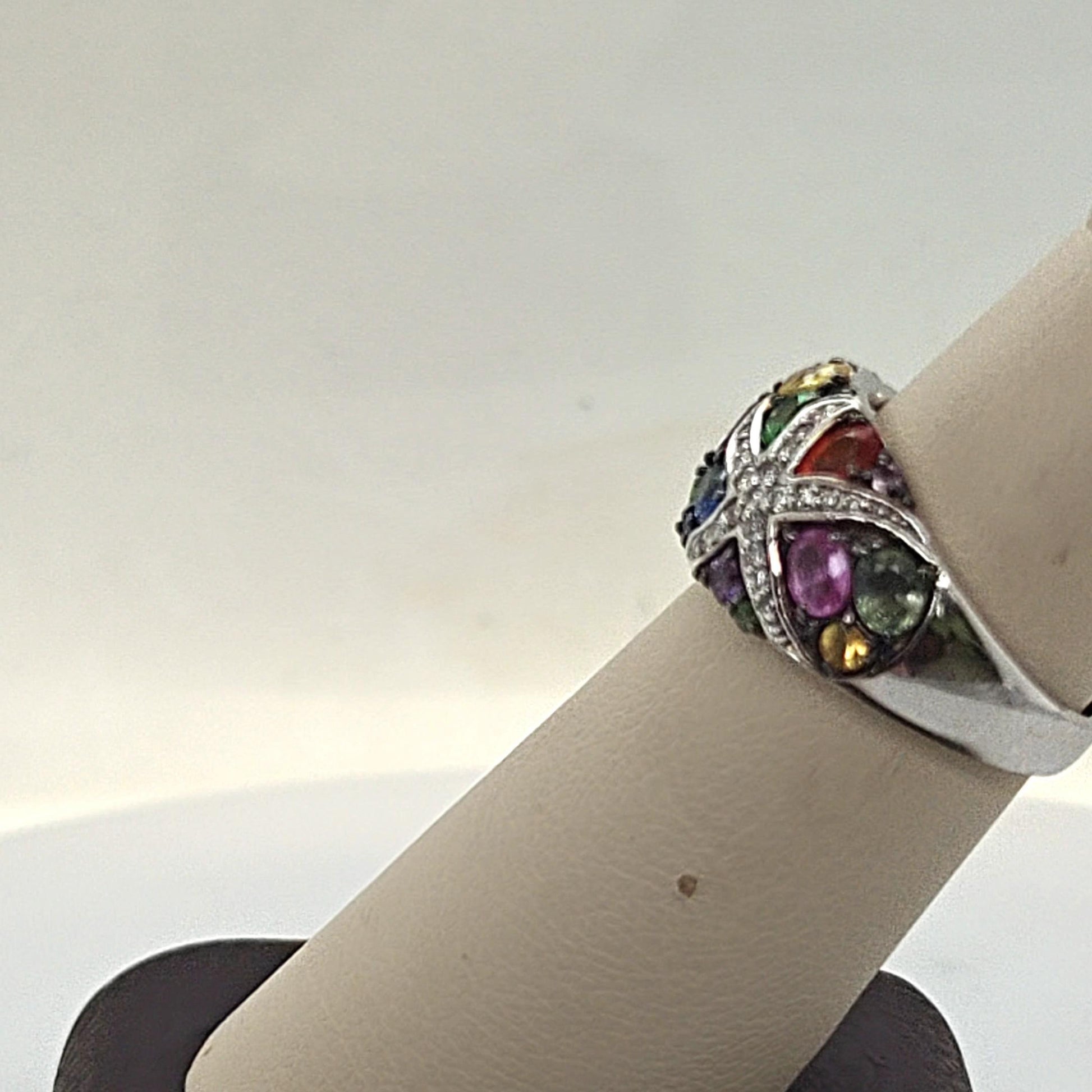 MULTI STONE AND DIAMOND STARFISH RING WHITE GOLD