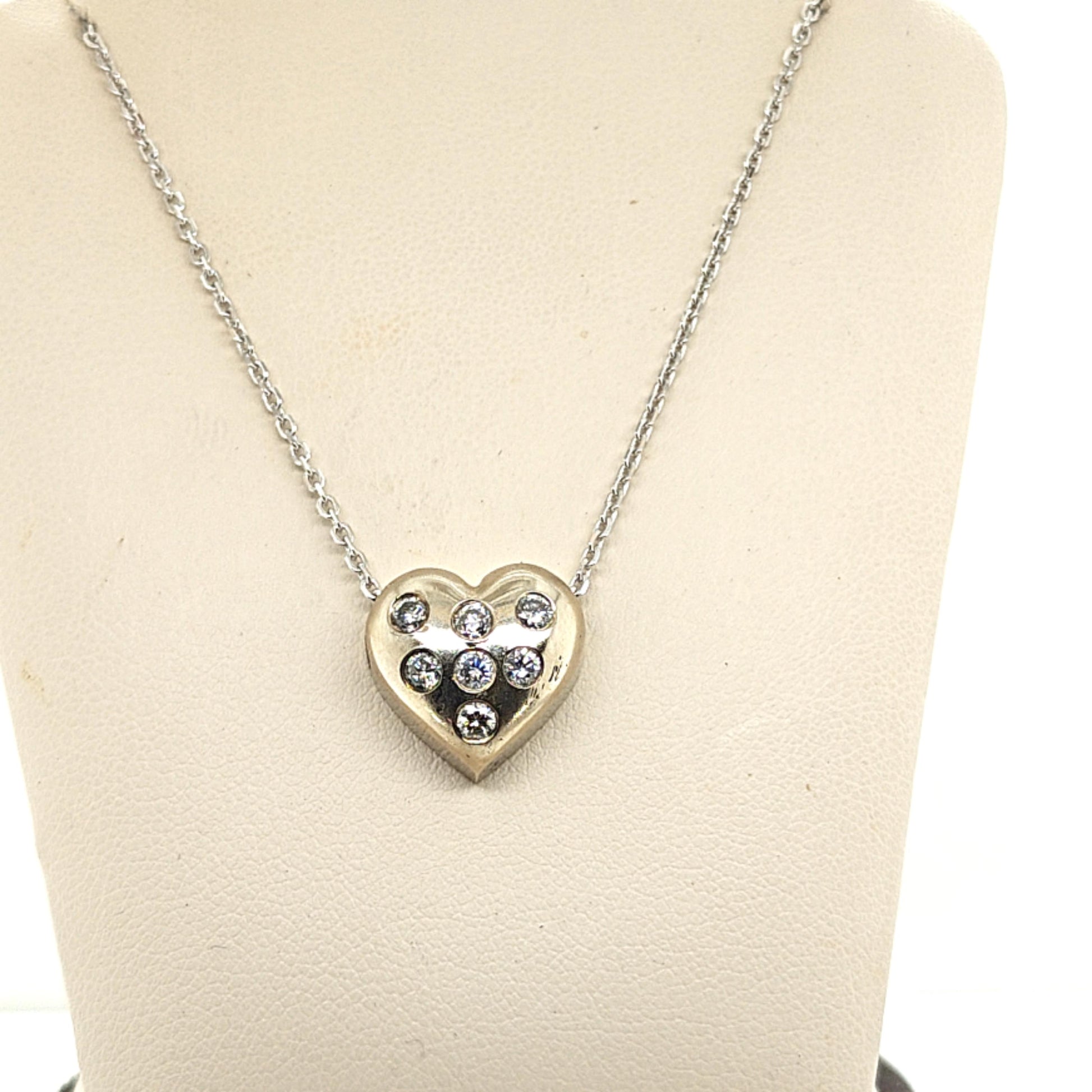 DIAMOND HEART PENDANT NECKLACE 0.56CT WHITE GOLD