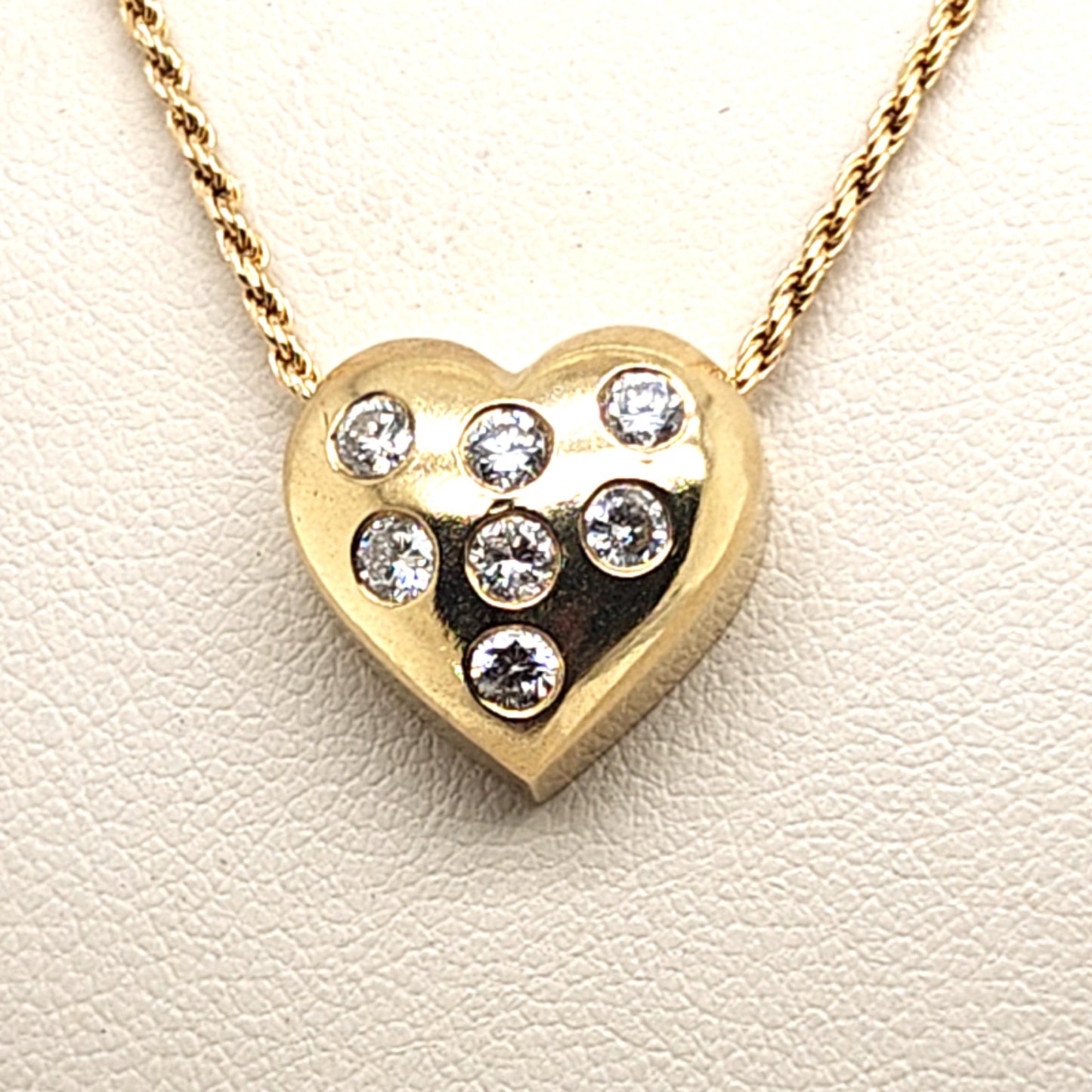 DIAMOND HEART PENDANT NECKLACE 0.56CT YELLOW GOLD
