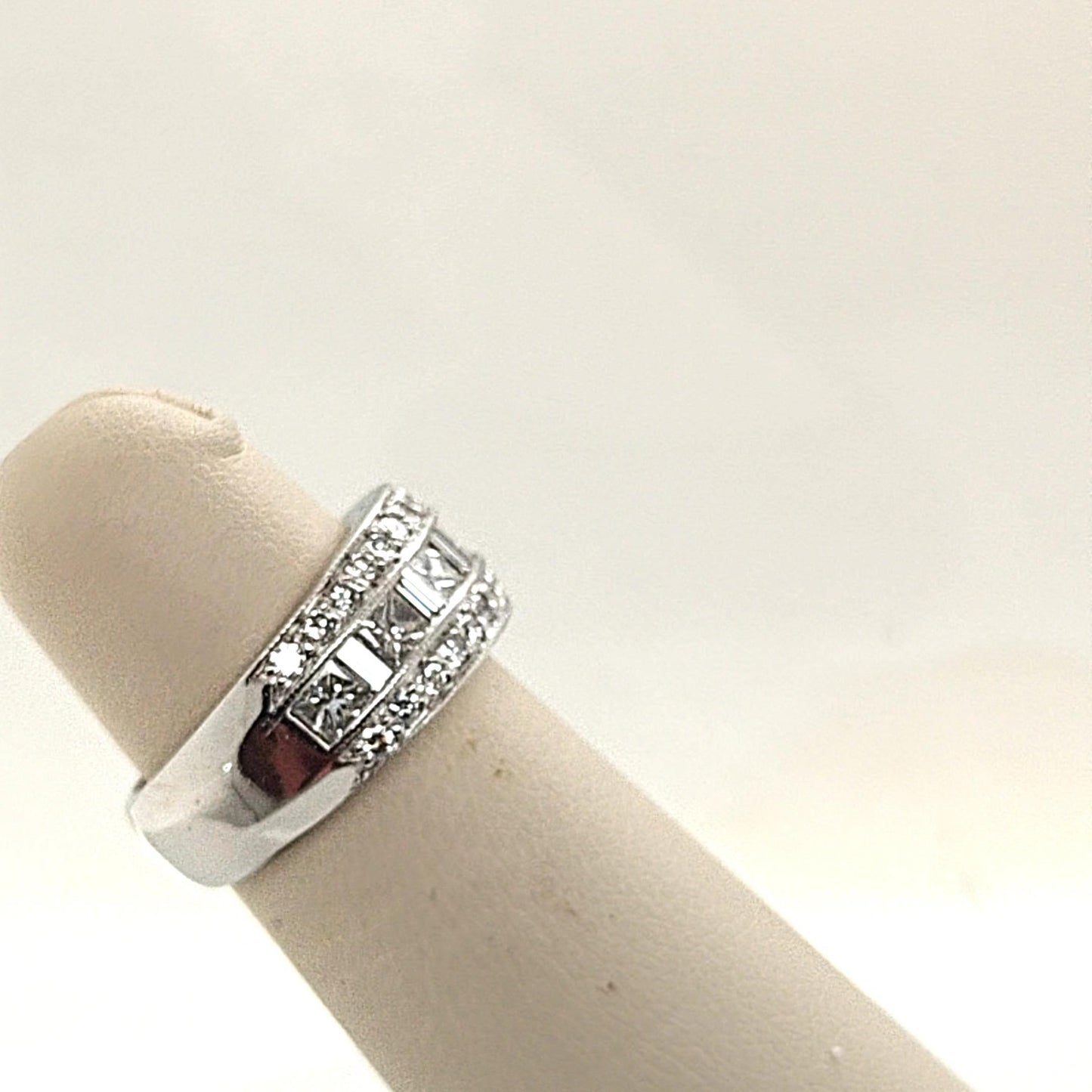 DIAMOND RING BAND PRINCESS AND ROUND 2.05CTW PLATINUM