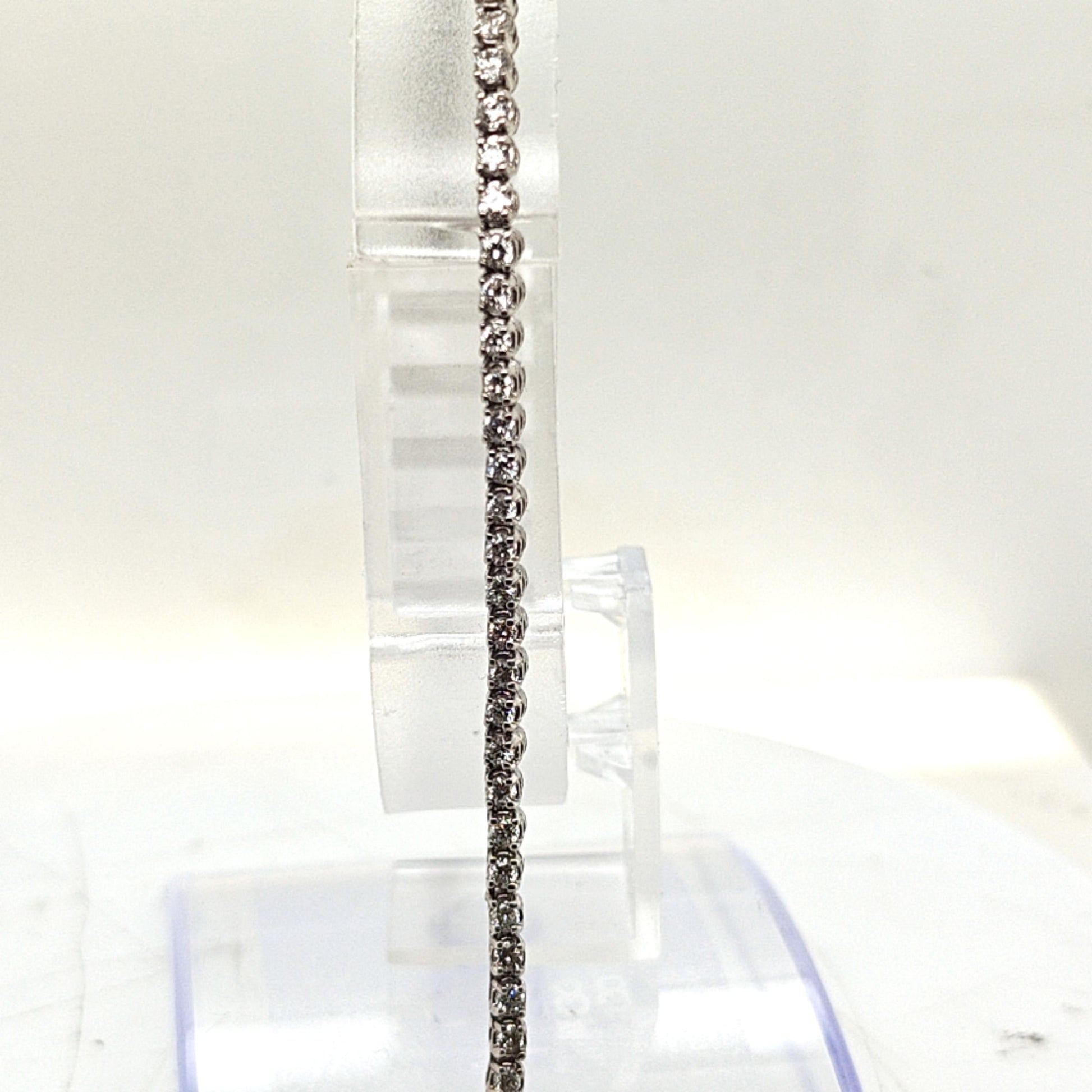 DIAMOND TENNIS BRACELET 2.24CT WHITE GOLD